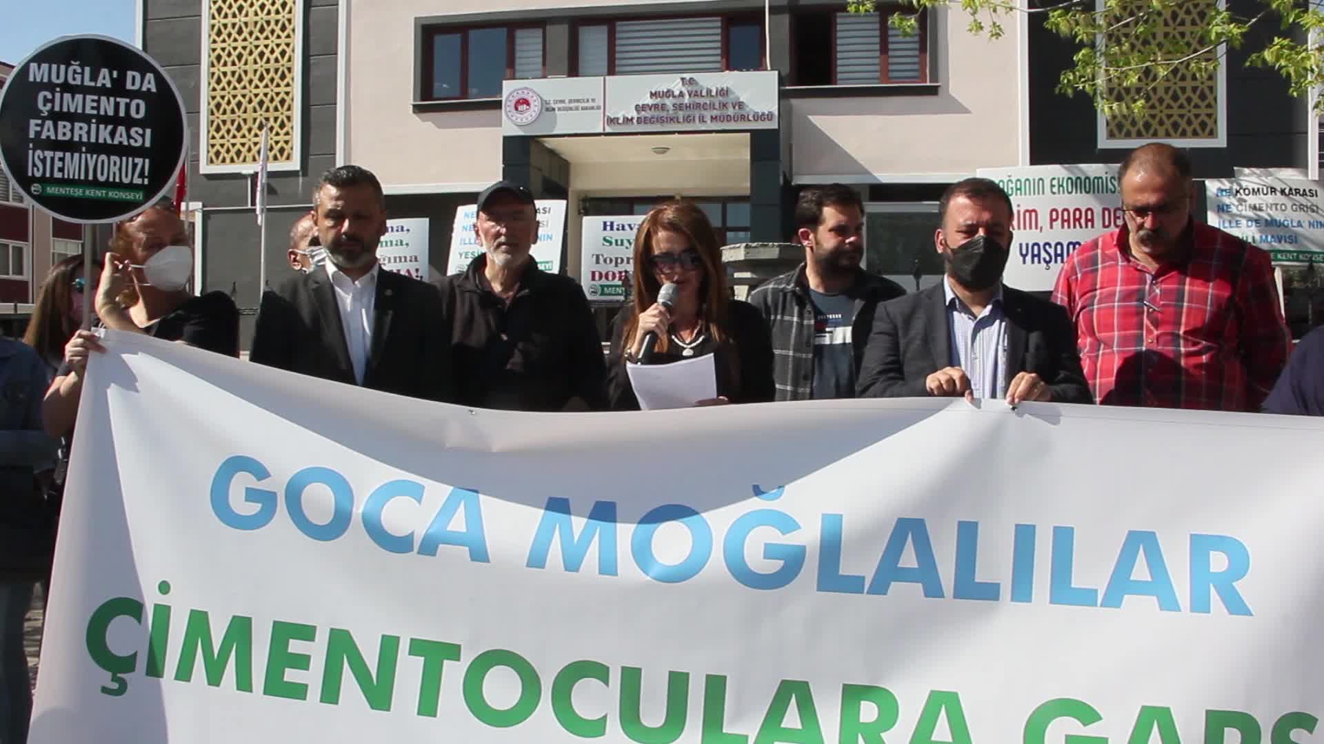 MUĞLA'DA ÇİMENTO FABRİKASI'NA KARŞI TOPLANAN 4 BİN 191 İMZA ÇEVRE, ŞEHİRCİLİK VE İKLİM DEĞİŞİKLİĞİ İL MÜDÜRLÜĞÜ’NE TESLİM EDİLDİ