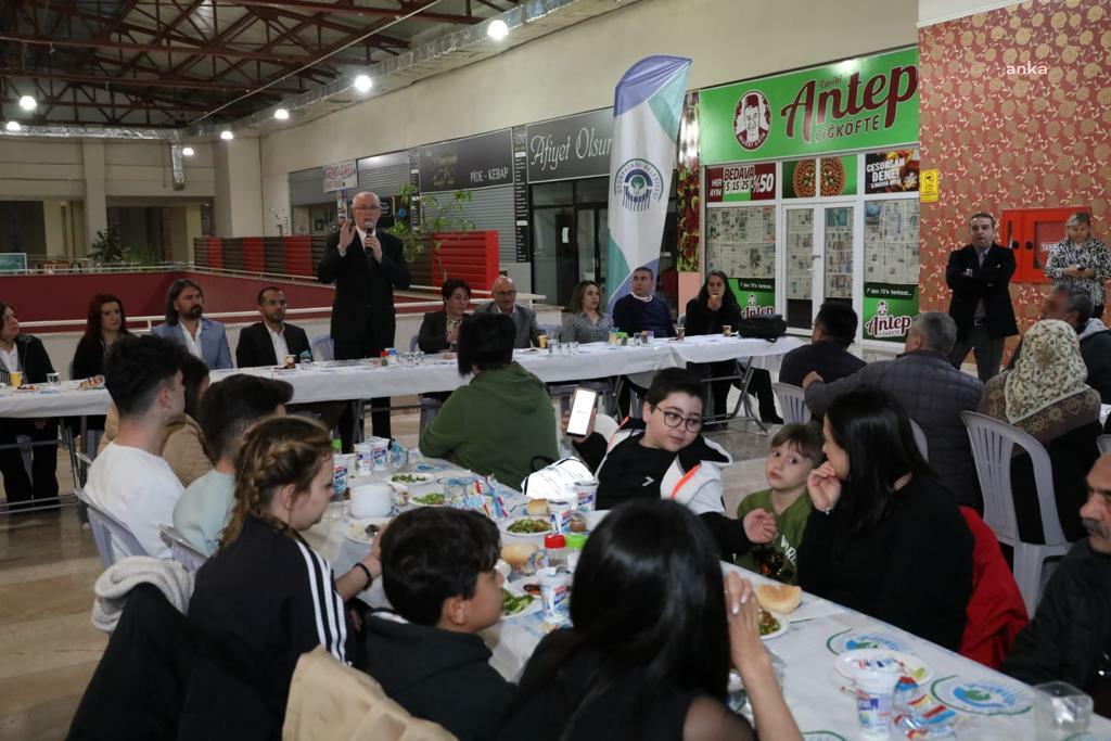 ODUNPAZARI BELEDİYE BAŞKANI KAZIM KURT, İFTARDA SİTE YÖNETİCİLERİ VE ESNAFLA BULUŞTU