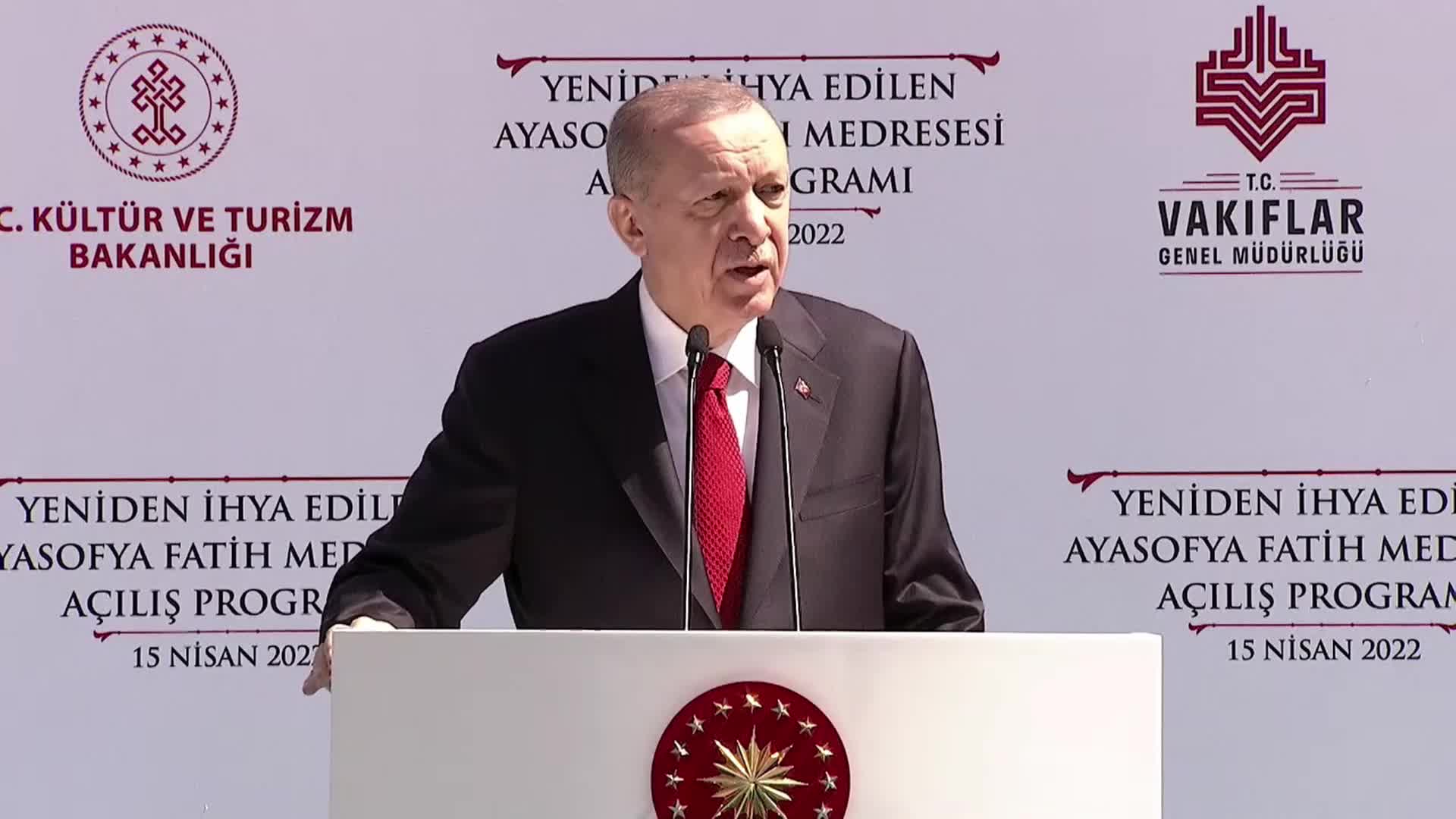 ERDOĞAN: BİZANS HAYRANI ZİHNİYET BİNLERCE YILLIK KÜLTÜR HAZİNEMİZİN KIYMETİNİ BİLEMEDİ
