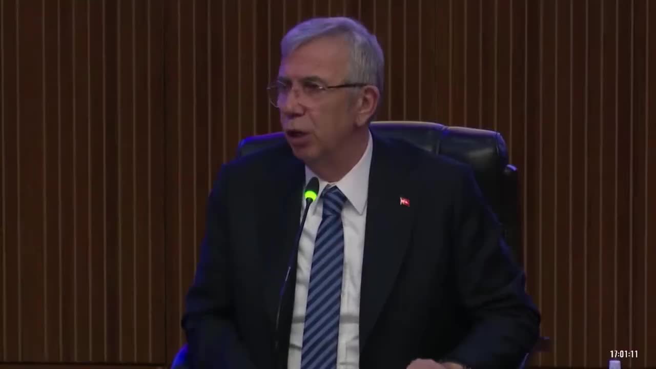 MANSUR YAVAŞ: “KIRTASİYE, SÜT YARDIMI YAPIYORUZ BİR ŞEY DEMİYORSUNUZ NİYE ET YARDIMI DEYİNCE ALEVLENDİNİZ BEN ANLAMADIM”