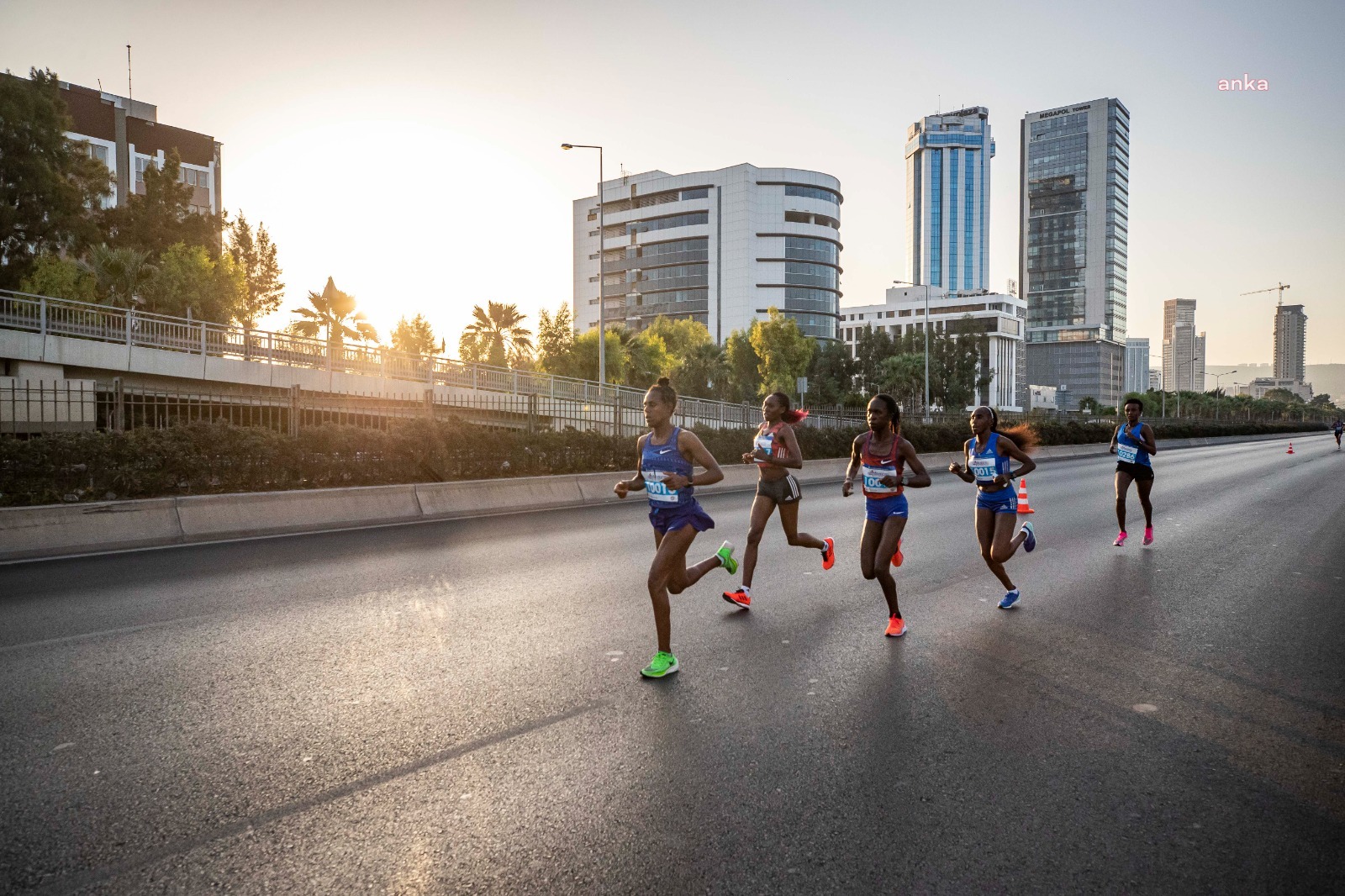 YARIN KOŞULACAK MARATON İZMİR, 'ATIKSIZ MARATON' OLACAK