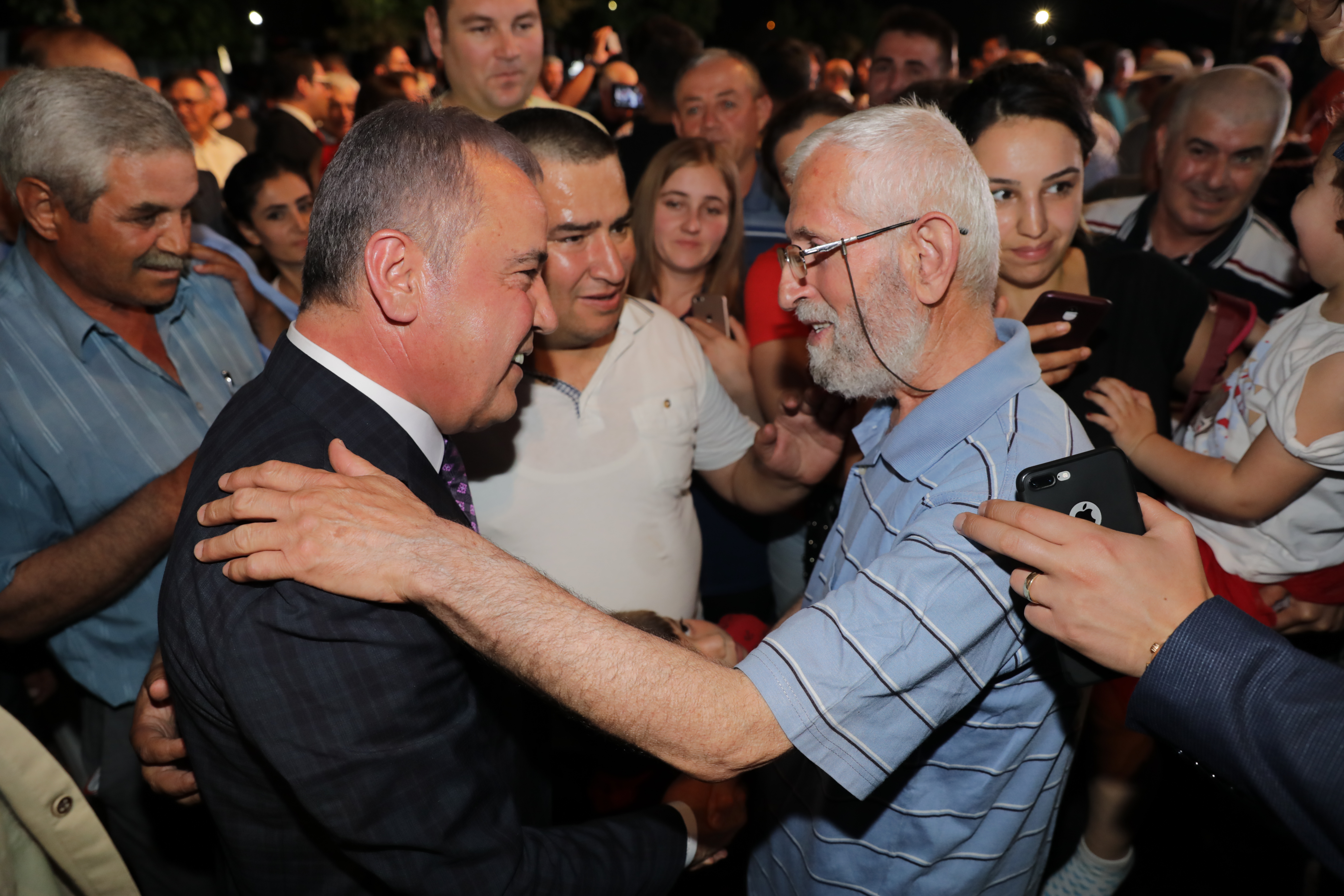 PİAR ANKETİ: EN BAŞARILI 2. BELEDİYE BAŞKANI MUHİTTİN BÖCEK