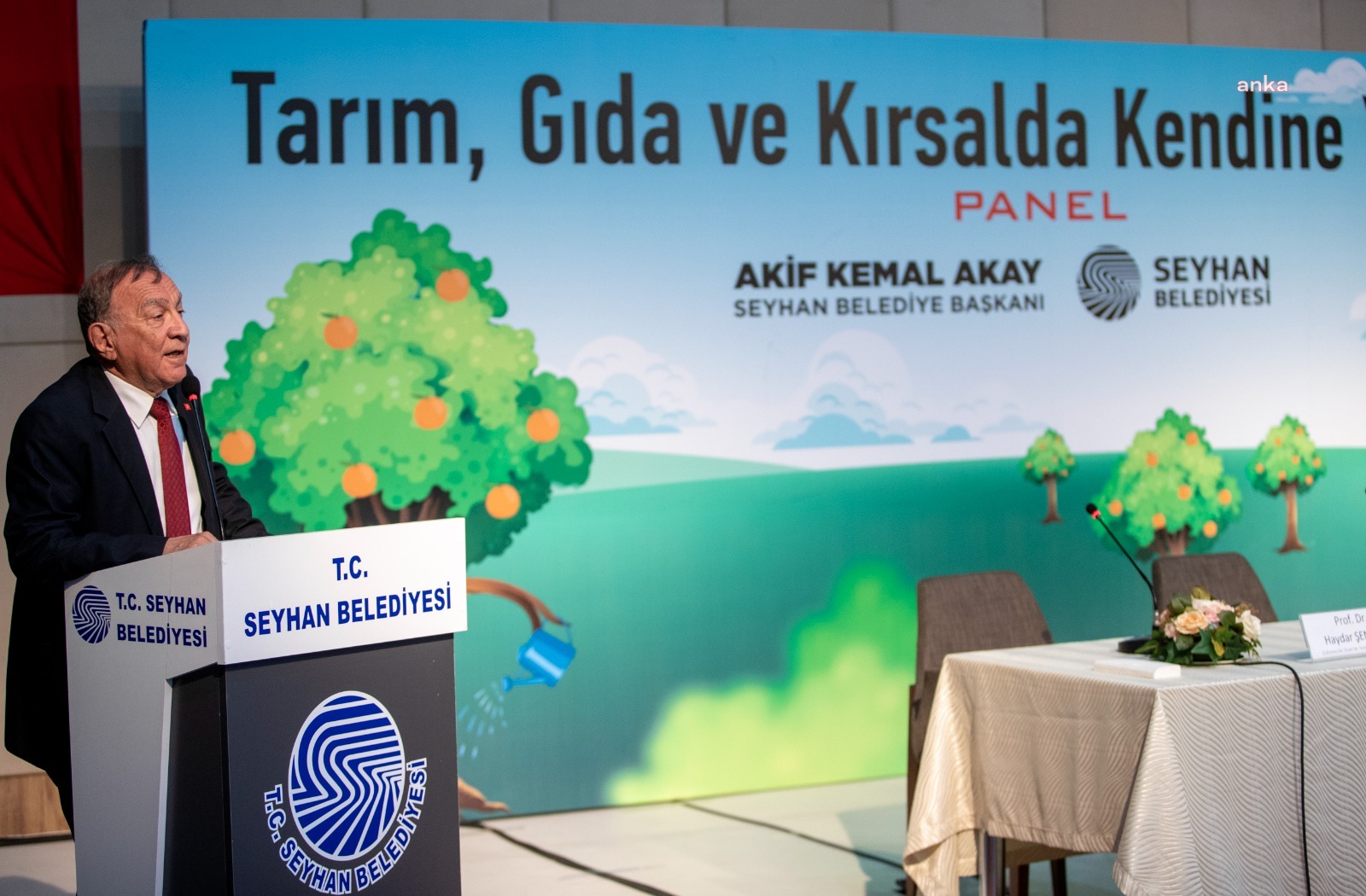 SEYHAN BELEDİYESİ'NDEN "TARIM, GIDA VE KIRSALDA KENDİNE YETERLİLİK" PANELİ