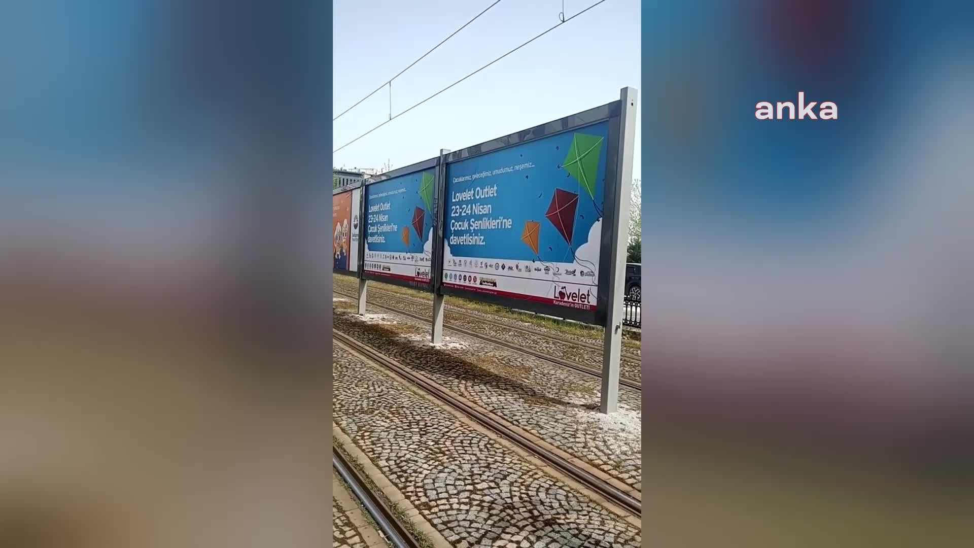 SAMSUN’DA İLKADIM ANITI'NIN ETRAFINA KONAN REKLAM PANOLARI TEPKİ ÇEKTİ.  KESK DÖNEM SÖZCÜSÜ YILDIZ: BU YANLIŞTAN HEMEN DÖNÜLMELİDİR