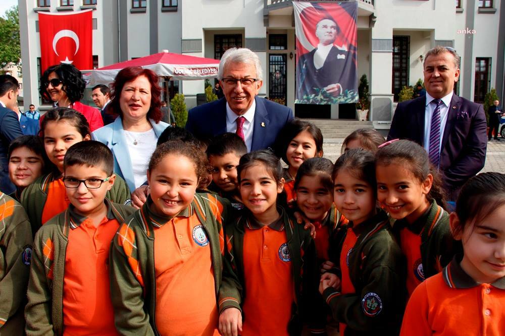 ÖDEMİŞ BELEDİYESİ’NDEN COŞKU DOLU 23 NİSAN ETKİNLİKLERİ