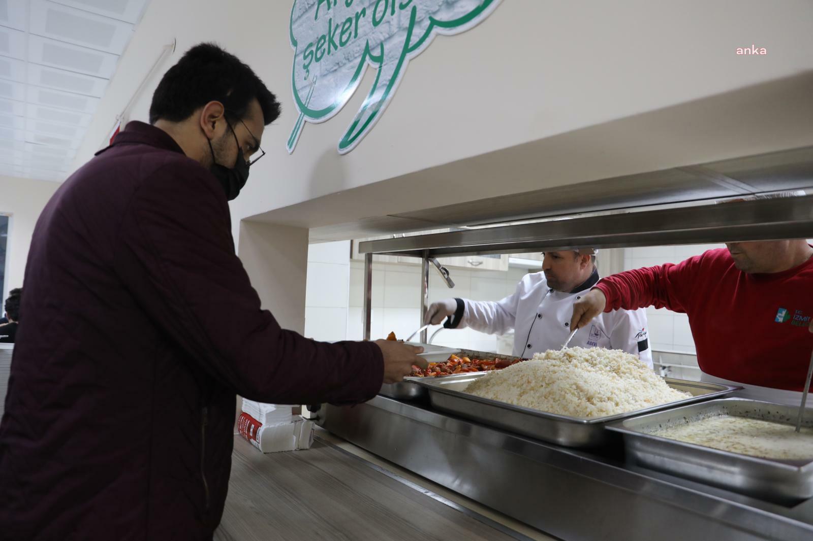 İZMİT BELEDİYESİ'NDEN ÜNİVERSİTE ÖĞRENCİLERİNE ÜCRETSİZ YEMEK HİZMETİ