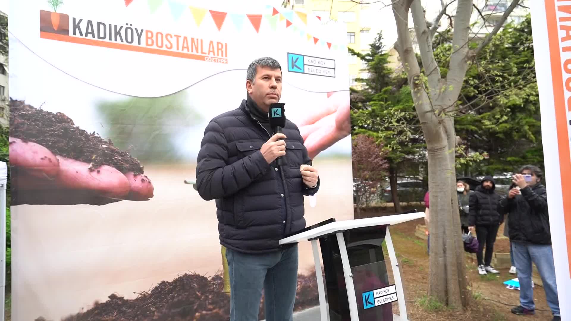 KADIKÖY’DE MAHALLE BOSTANLARI ÇOĞALIYOR