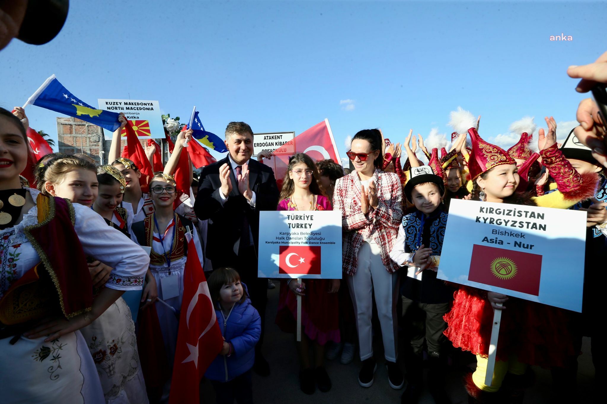 KARŞIYAKA’DA 23 NİSAN COŞKUSU BAŞLADI