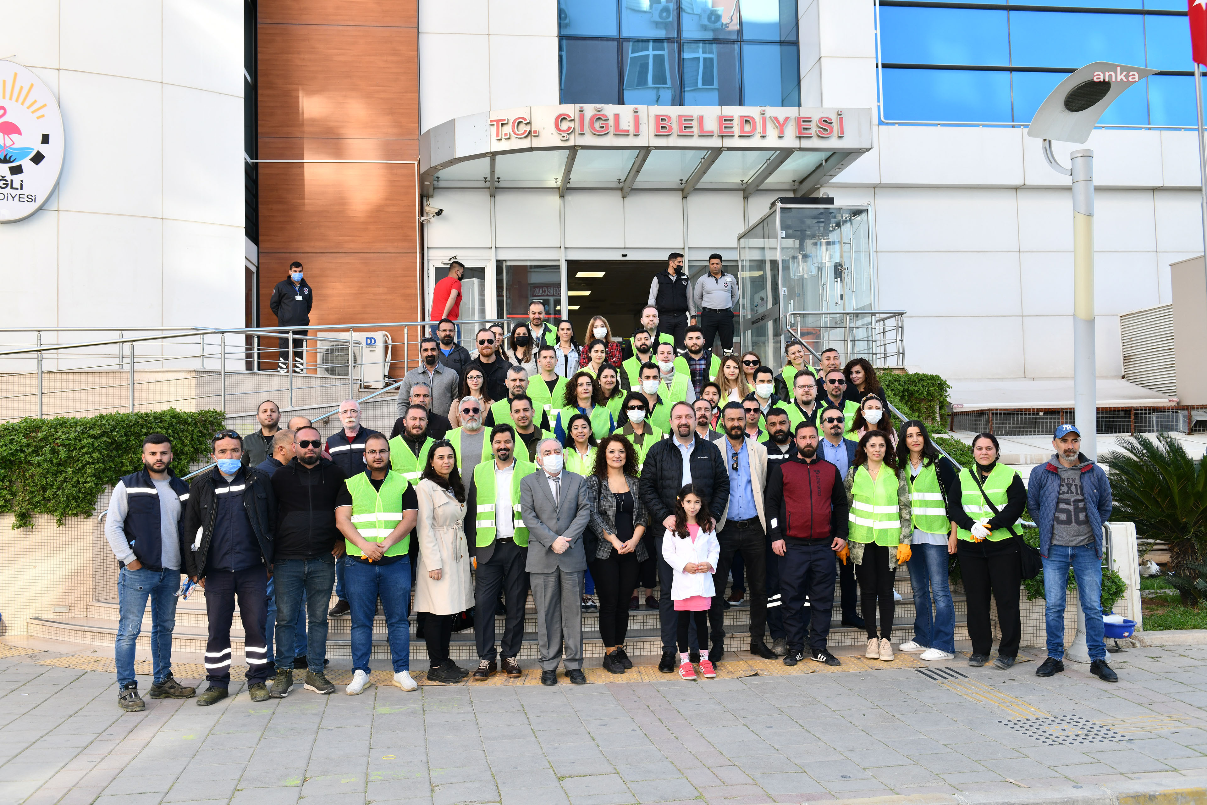 ÇİĞLİ’DE TEMİZLİK SEFERBERLİĞİ DEVAM EDİYOR