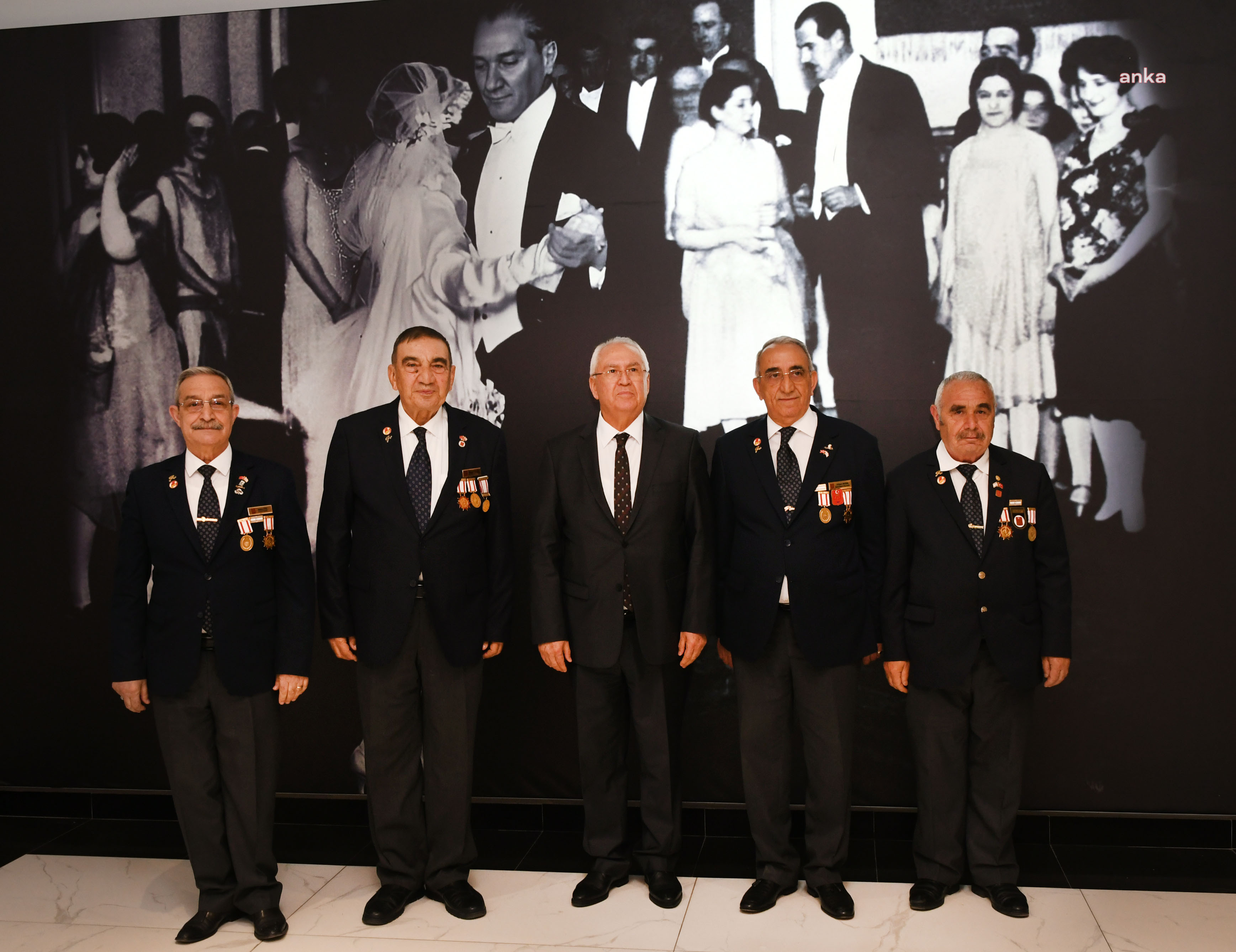 KARABAĞLAR BELEDİYESİ'NDEN GAZİ VE YAKINLARINA İFTAR