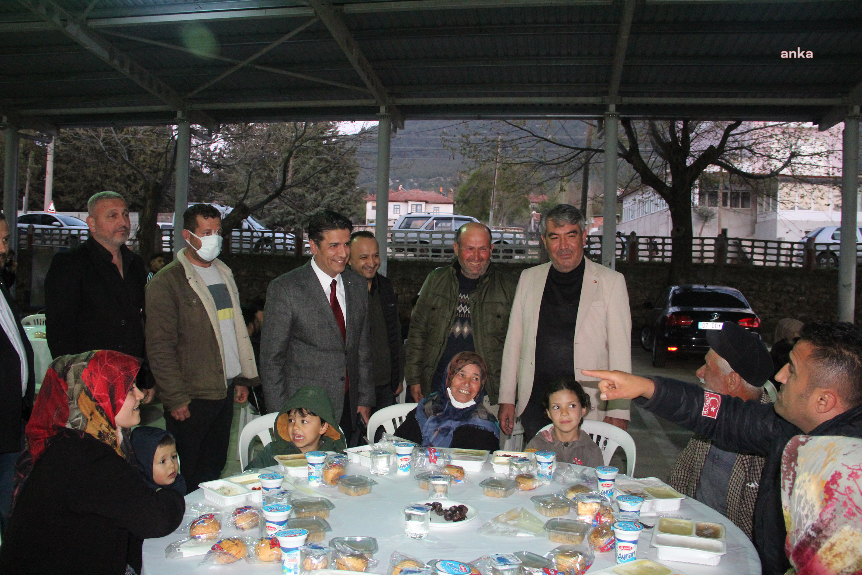 DÖŞEMEALTI BELEDİYESİ'NDEN DAĞBELİ MAHALLESİ’NDE İFTAR