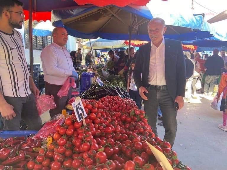 DİDİM BELEDİYE BAŞKANI ATABAY, PAZARCI ESNAFINI VE 'HALK STANDI'NI ZİYARET ETTİ