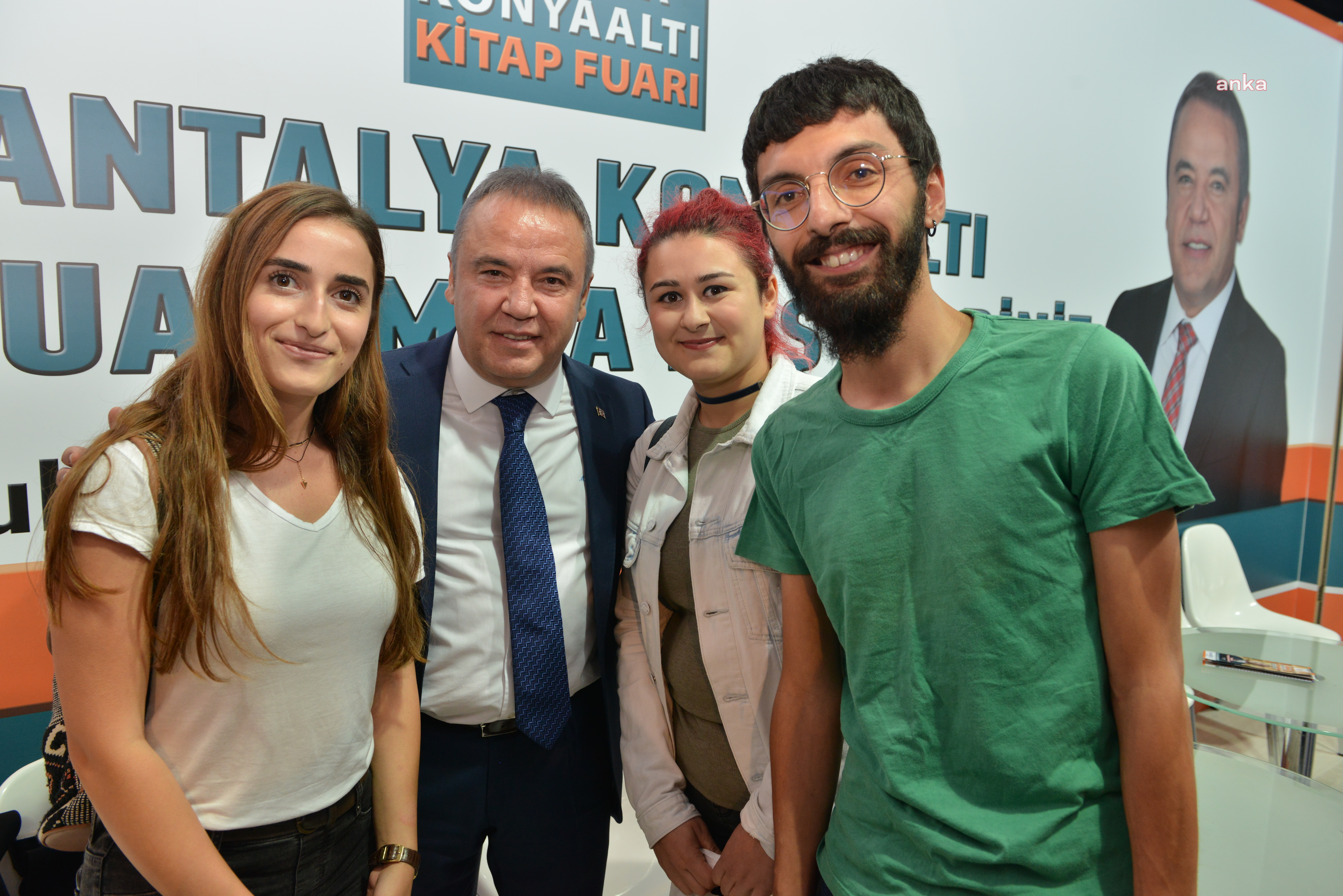 MUHİTTİN BÖCEK’TEN ‘ASKIDA BİLET’ KAMPANYASINA DESTEK
