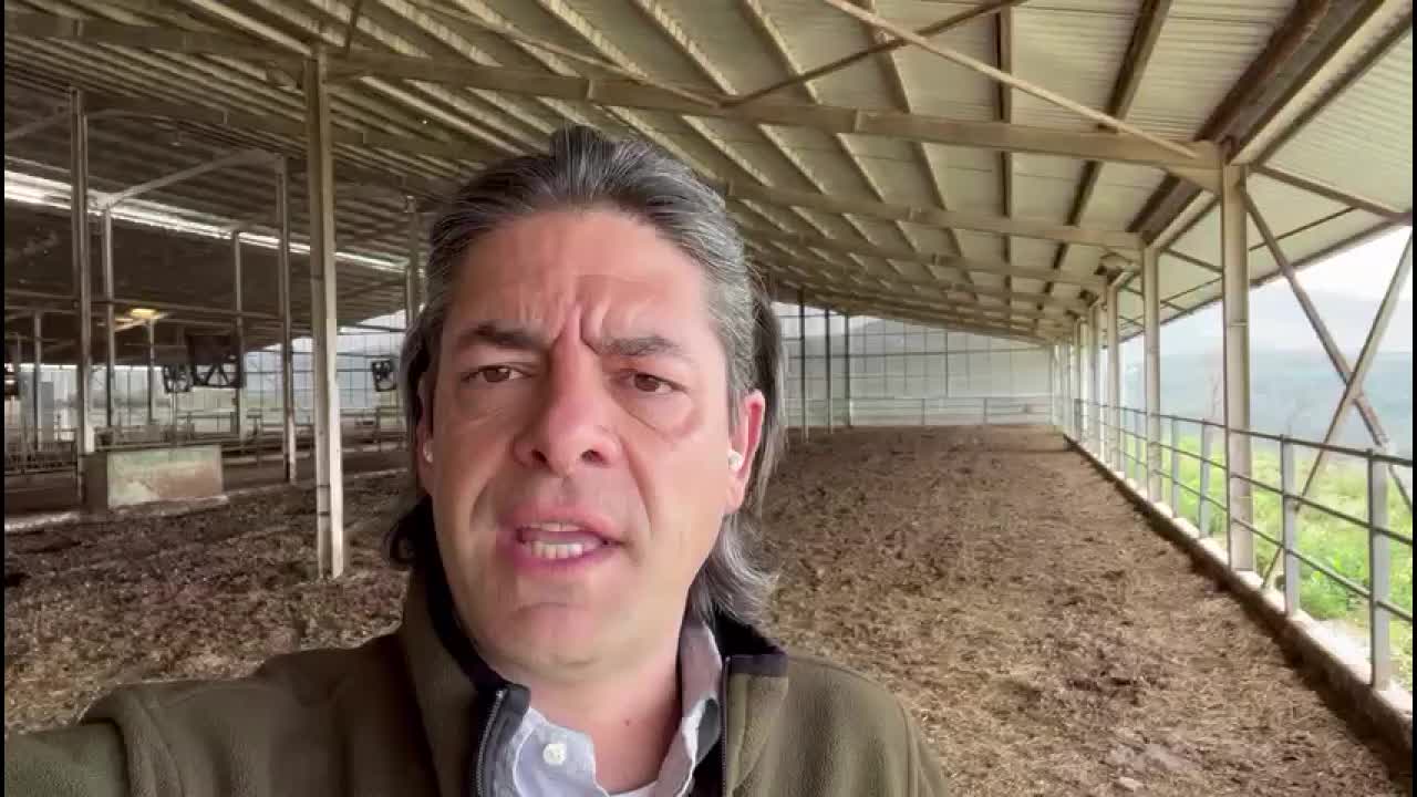TARIM BAKANLIĞI SÜT VE KREMAYI "KATİYEN" YASAKLADI. TÜSEDAD BAŞKANI SOLAKOĞLU: "BU YASAKLAMA HİÇBİR SONUÇ VERMEYECEK"