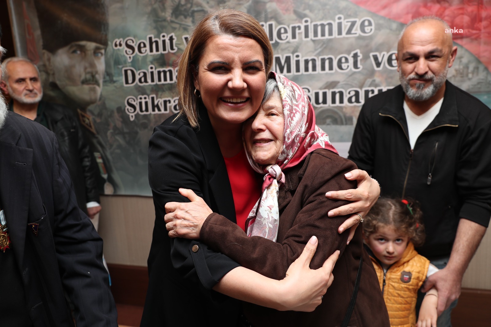 İZMİT BELEDİYE BAŞKANI HÜRRİYET, ŞEHİT YAKINLARINI VE GAZİLERİ İFTARDA AĞIRLADI