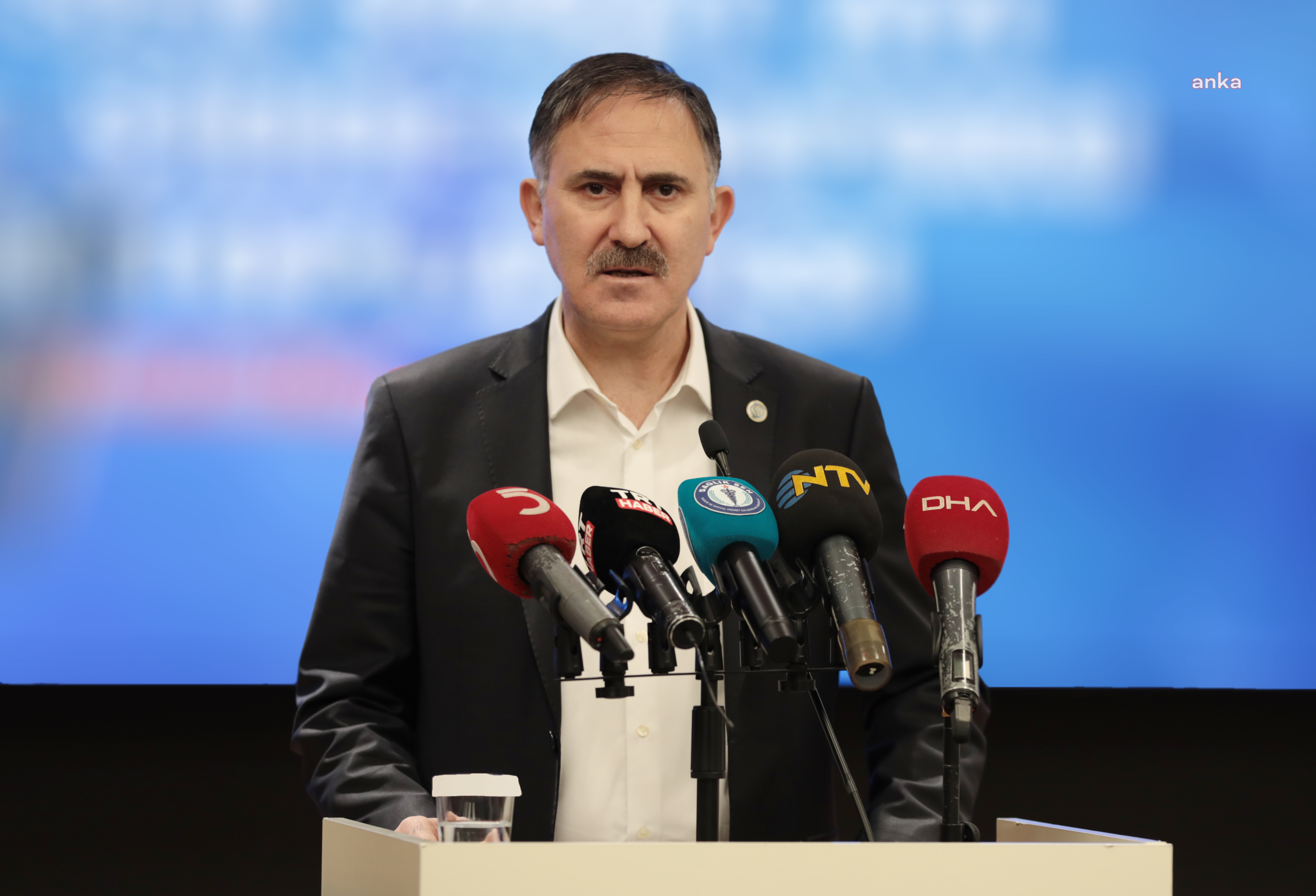 SAĞLIK MESLEK ÖRGÜTLERİNDEN 'EBELER HAFTASI' AÇIKLAMASI: EBELER AŞIRI VE AĞIR İŞ YÜKÜ ALTINDA. VEKİL VE SÖZLEŞMELİ EBELER KADROYA ALINMALI"