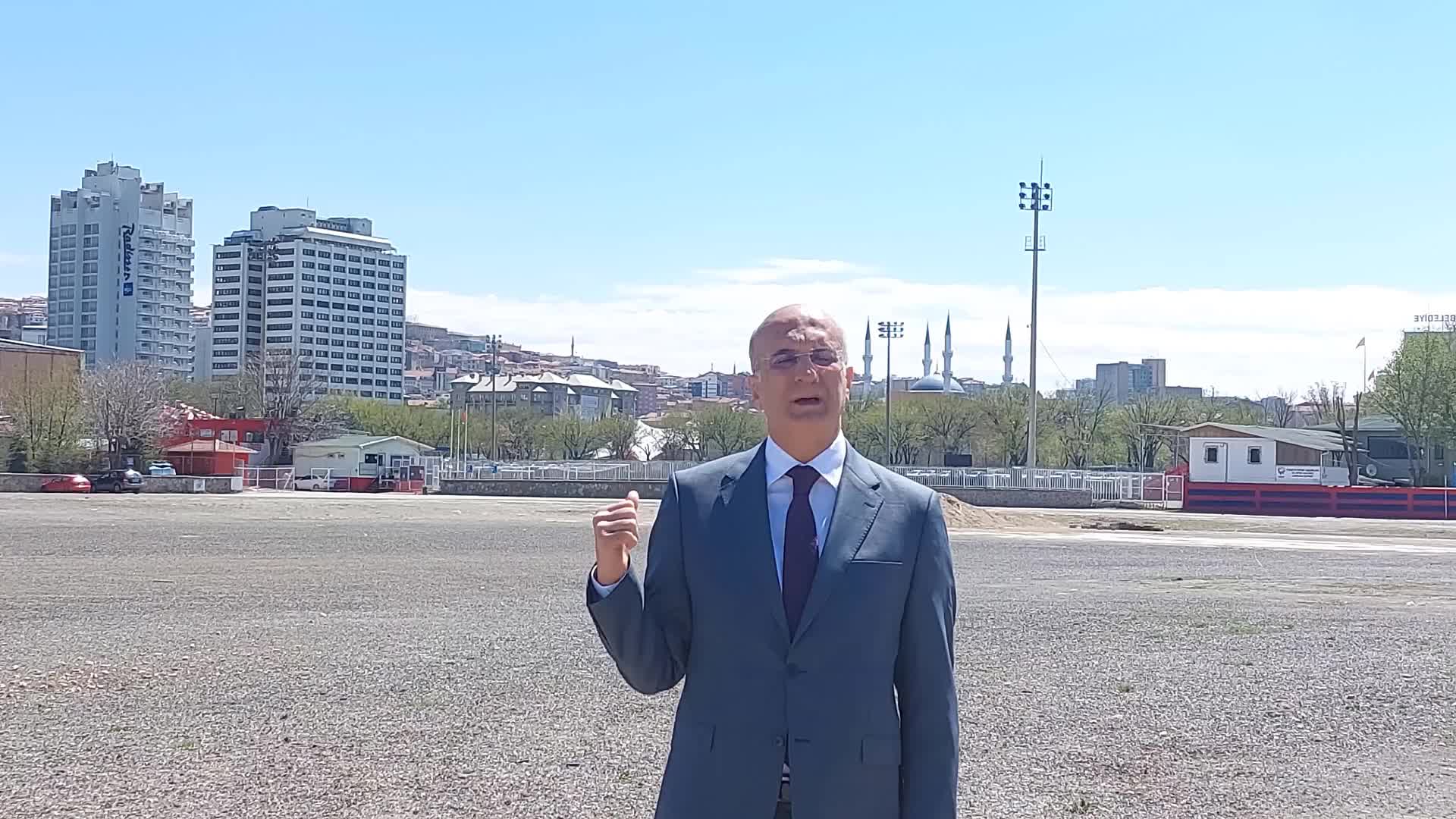 TEKİN BİNGÖL: “ANKARAGÜCÜ’NÜN MAÇLARINA EV SAHİPLİĞİ YAPABİLECEK MERKEZDE STAD YOK. ANKARAGÜCÜ’NE, ANKARA SPOR SEVERLERİNE BÜYÜK BİR HAKSIZLIK”
