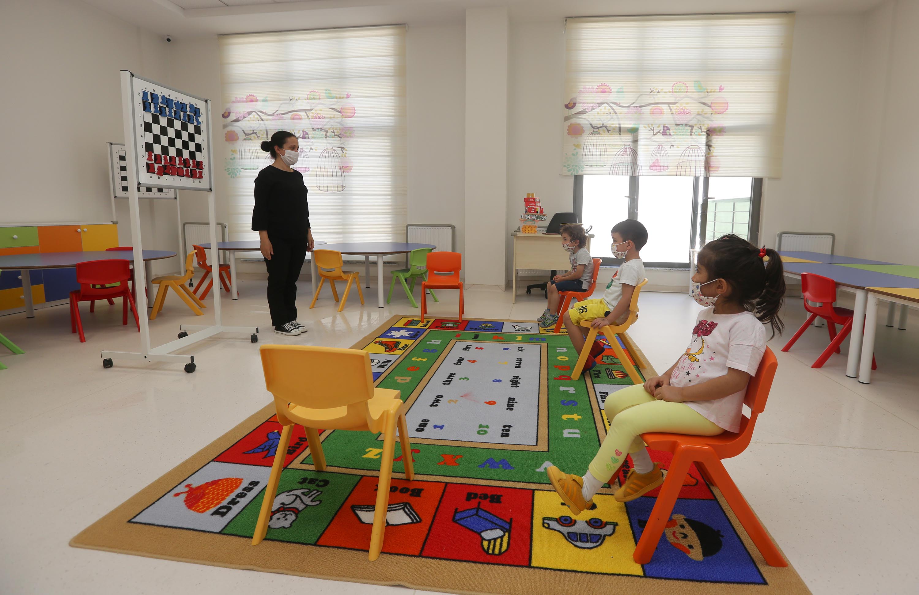 YENİMAHALLE'DE KREŞ VE GÜNDÜZ BAKIMEVİ ÖN KAYITLARI BAŞLADI