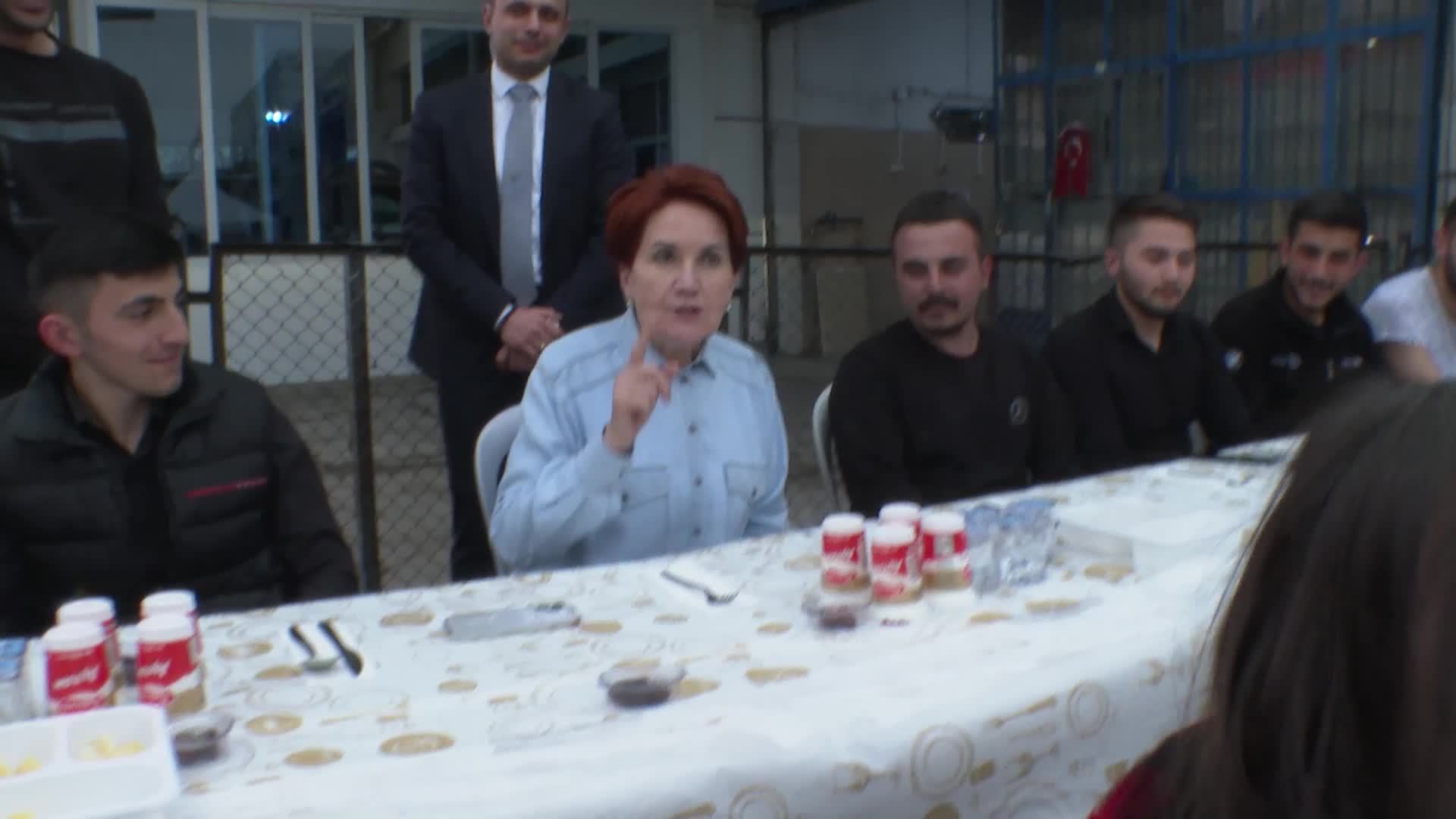 AKŞENER, ANKARA'DA SANAYİ SİTESİ İŞÇİLERİ İLE İFTARDA BİR ARAYA GELDİ