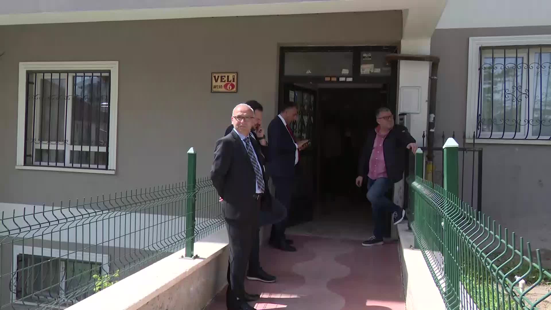 KILIÇDAROĞLU’NUN ZİYARET ETTİĞİ 10 AYDIR KARANLIKTA YAŞAYAN ÇOCUKLAR 23 NİSAN’I KUTLAYAMADI: "KIYAFETLERİ, DOĞRU DÜZGÜN BİR ŞEYLERİ YOKTU Kİ GİTSİNLER"