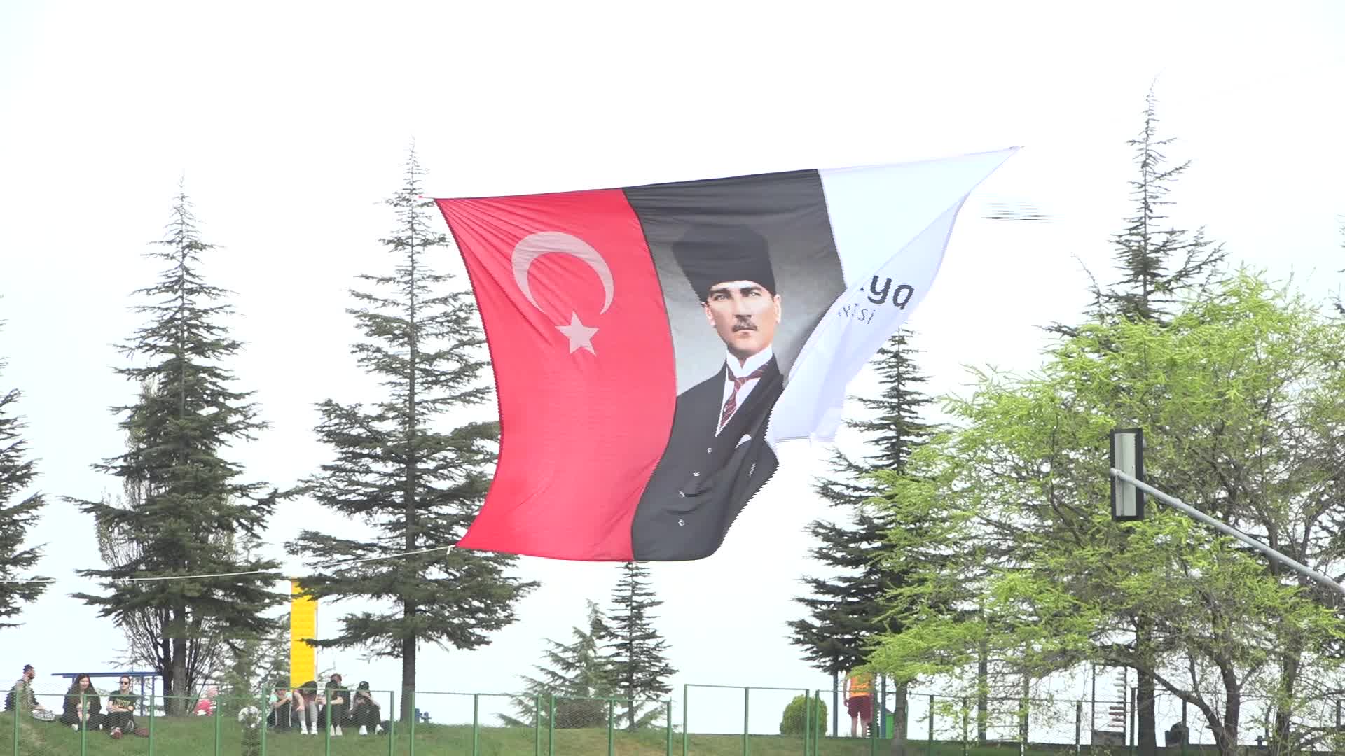 ÇANKAYA BELEDİYESİ ÇOCUK KOROSU 23 NİSAN'I KUTLADI