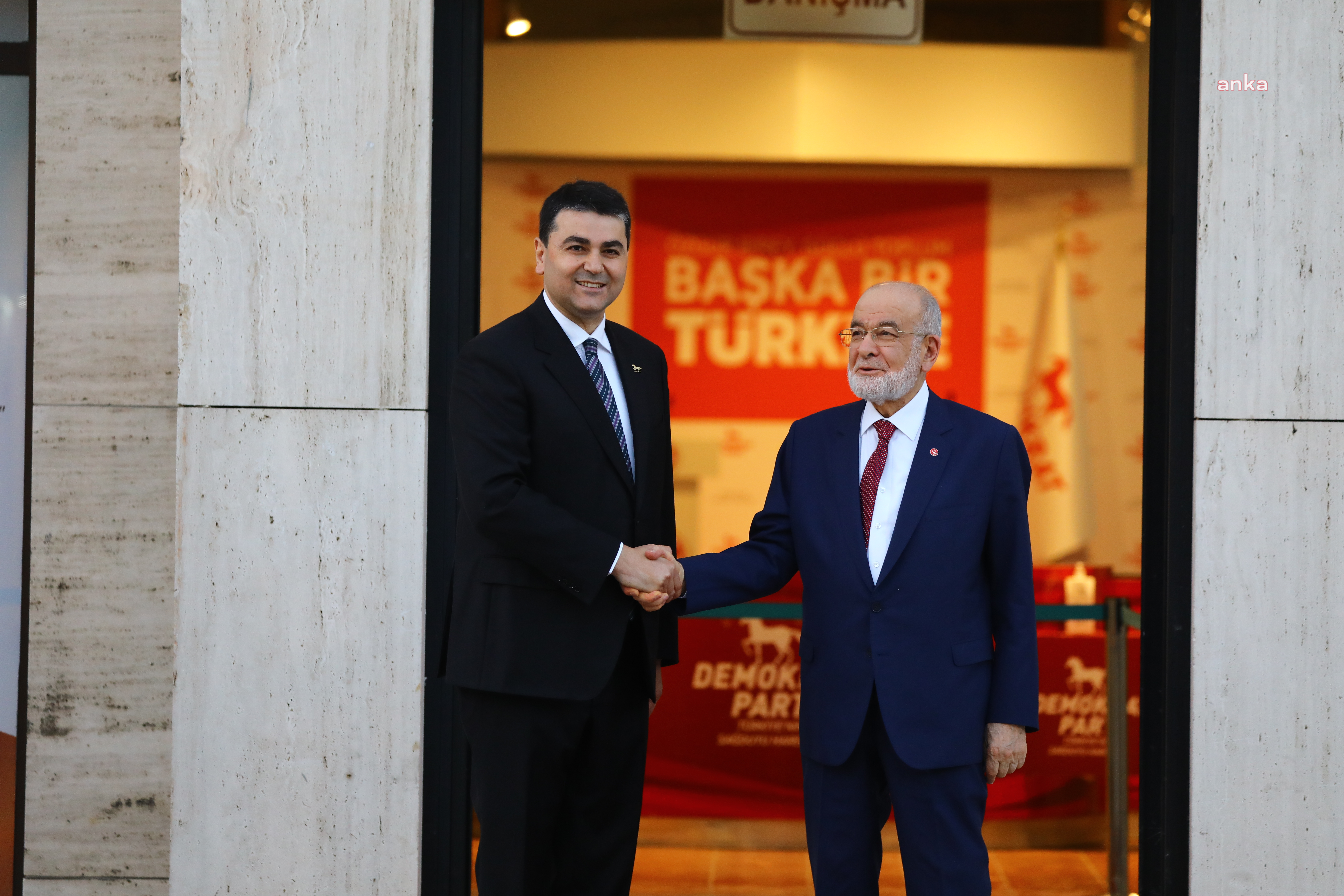 KARAMOLLAOĞLU: ORTAK SORUNLARIMIZIN KARŞISINDA ORTAK SORUMLULUKLARIMIZIN FARKINDAYIZ