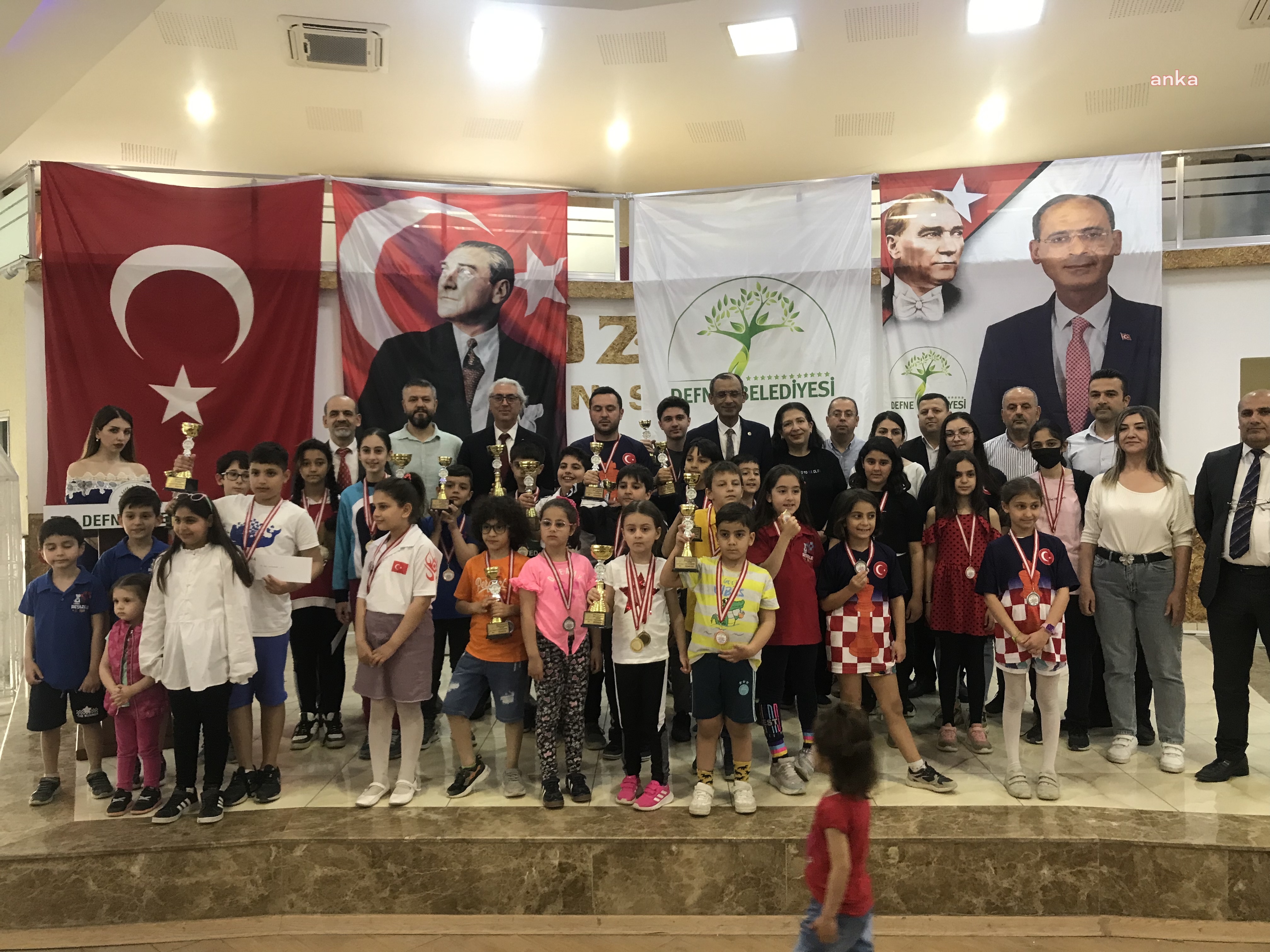 DEFNE BELEDİYESİ’NDEN 23 NİSAN ETKİNLİKLERİ KAPSAMINDA SATRANÇ TURNUVASI