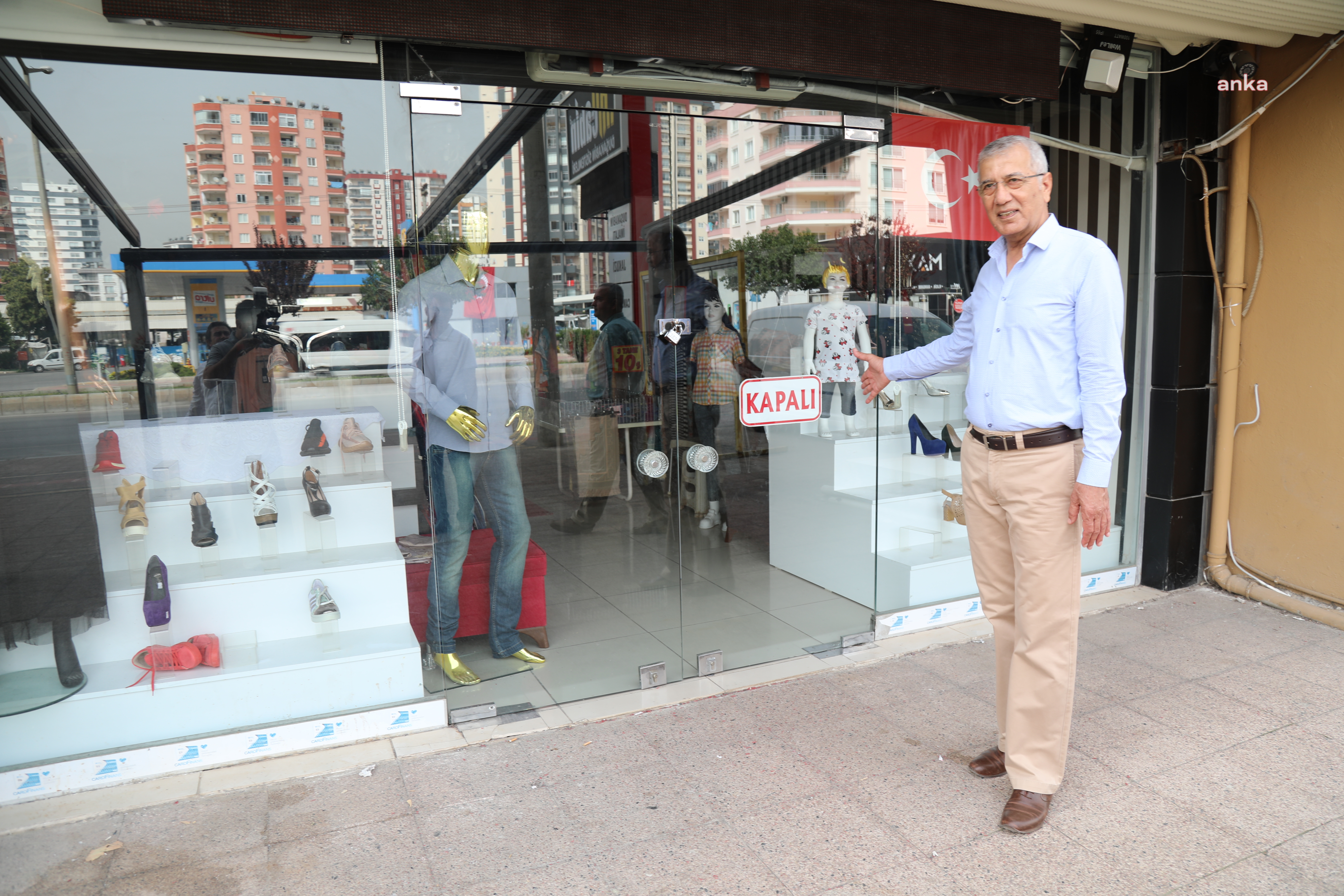 MEZİTLİ BELEDİYE BAŞKANI TARHAN, ESNAF  ZİYARETİNDE KAPALI KEPENKLERLE KARŞILAŞTI