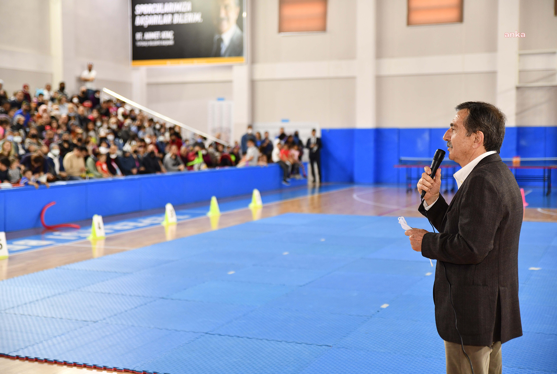 TEPEBAŞI'NIN MİNİK SPORCULARINDAN 23 NİSAN KUTLAMASI