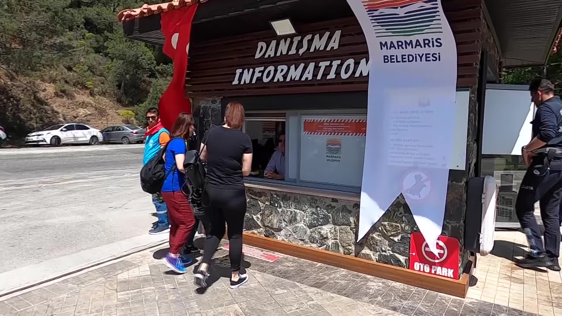 MARMARİS BELEDİYESİ’NDEN 23 NİSAN KUTLAMALARI