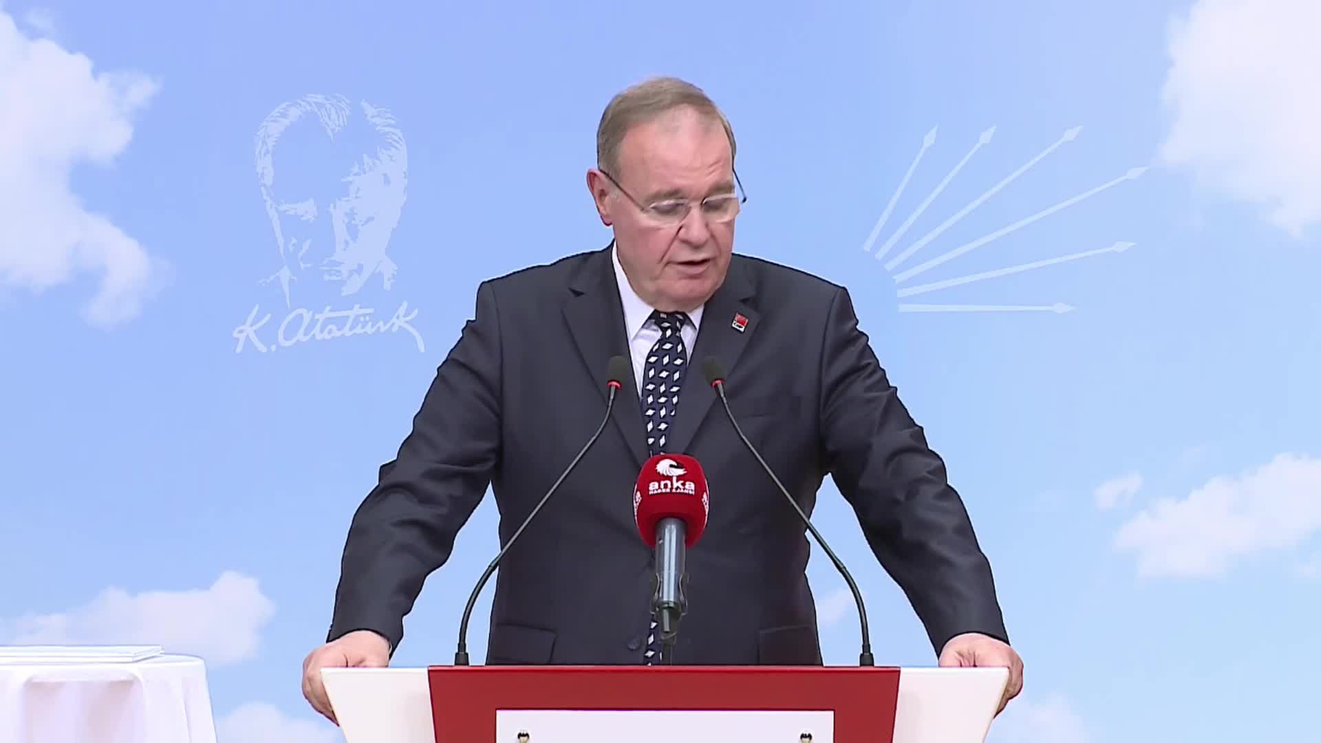 ÖZTRAK: “TÜRK LİRASI DOLAR KARŞISINDA YÜZDE 44 DEĞER KAYBETTİ. ÜLKESİNİ KÖTÜ YÖNETİP, PARASINI PUL ETMEDE ŞAMPİYONLUK BİZDEKİ HÜKÜMETTE”