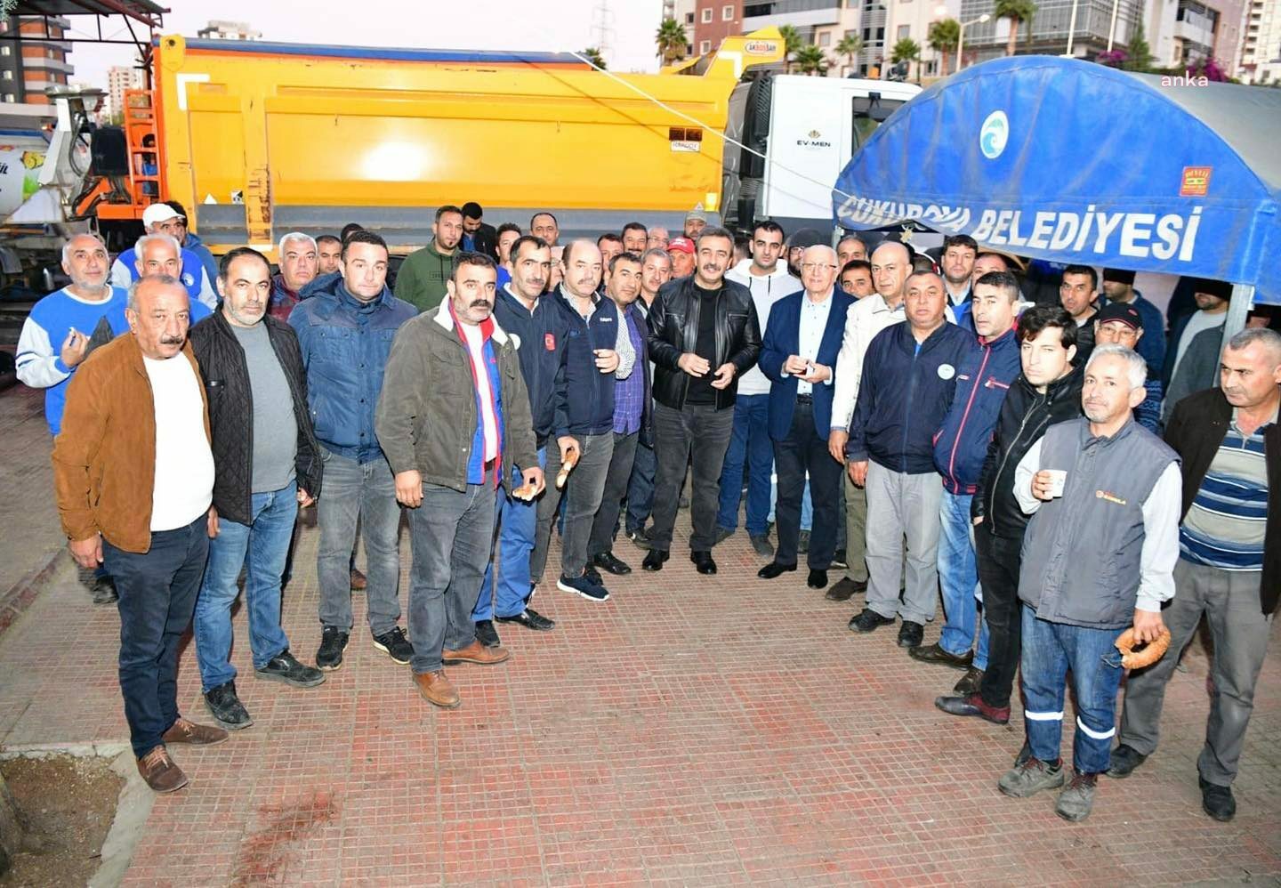 ÇUKUROVA BELEDİYESİ İŞÇİLERİNE, BAYRAM ÖNCESİ İKRAMİYE MÜJDESİ