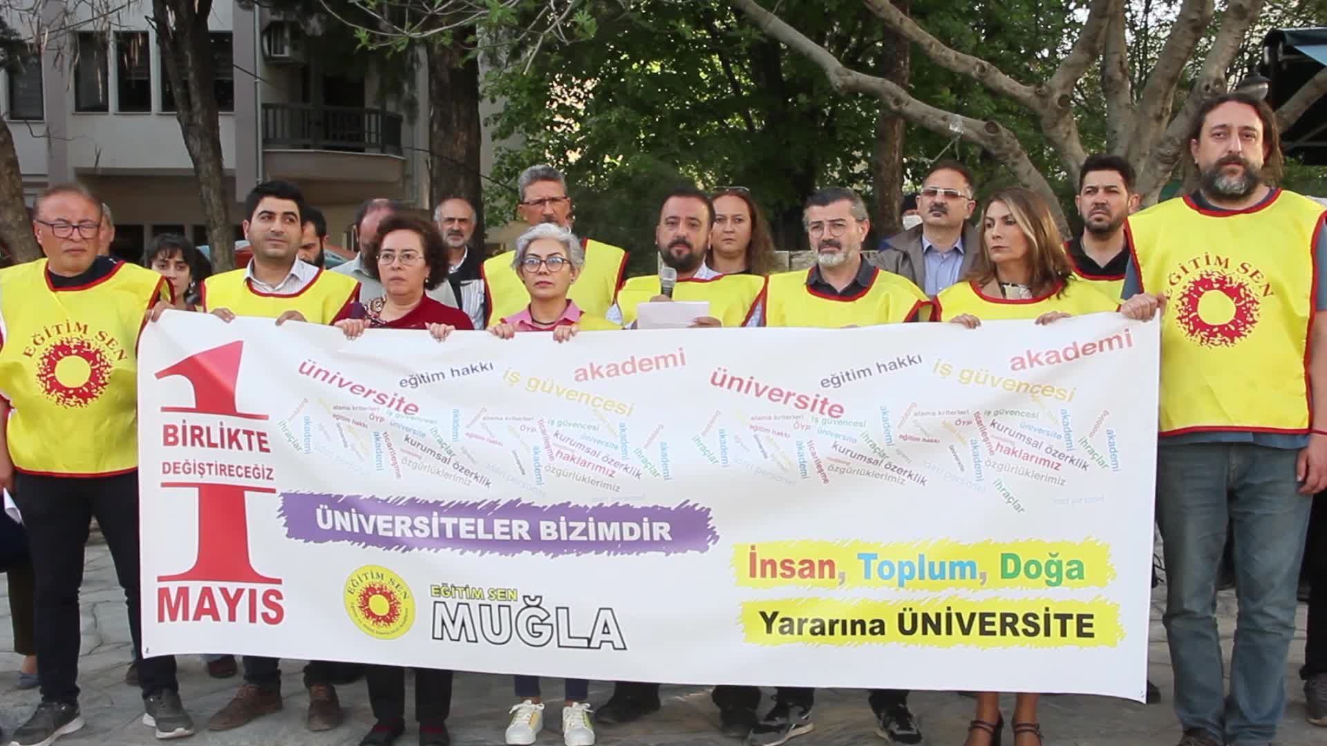 EĞİTİM-SEN MUĞLA ŞUBE BAŞKANI SAVRAN: “MSKÜ’DE İHRAÇ EDİLEN AKADEMİSYENLERİMİZ İÇİN ADALET HALA TECELLİ ETMEDİ”