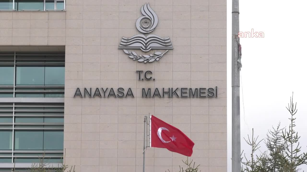 AYM; BAŞBAKAN YARDIMCISI HAKKINDA “FETÖ’CÜ” DİYEN CHP’Lİ AKAR’IN TAZMİNATA MAHKUM EDİLMESİNİ HAK İHLALİ KABUL ETTİ: “BAŞBAKAN YARDIMCISININ ÖRGÜTE YÖNELİK GEÇMİŞTEKİ YAKLAŞIMINI HEDEF ALMIŞTIR”