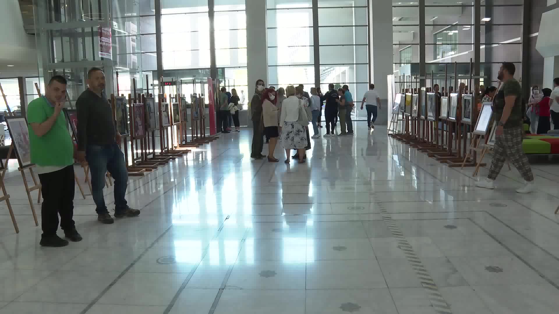 ANTALYA BÜYÜKŞEHİR’DE OTİZM FARKINDALIK SERGİSİ