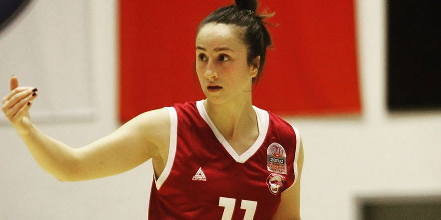 MİLLİ YILDIZ DA İZMİT BELEDİYESPOR'DA
