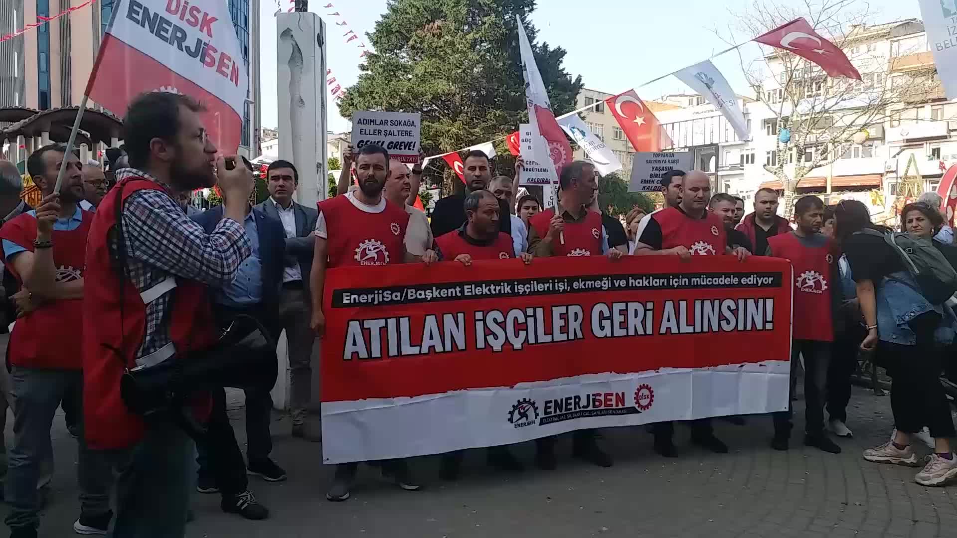 İŞTEN ATILAN ENERJİ İŞÇİLERİ KOCAELİ’NDE: "MEGAFONU BIRAKIP TORNAVİDA TUTMAK İSTİYORUZ"