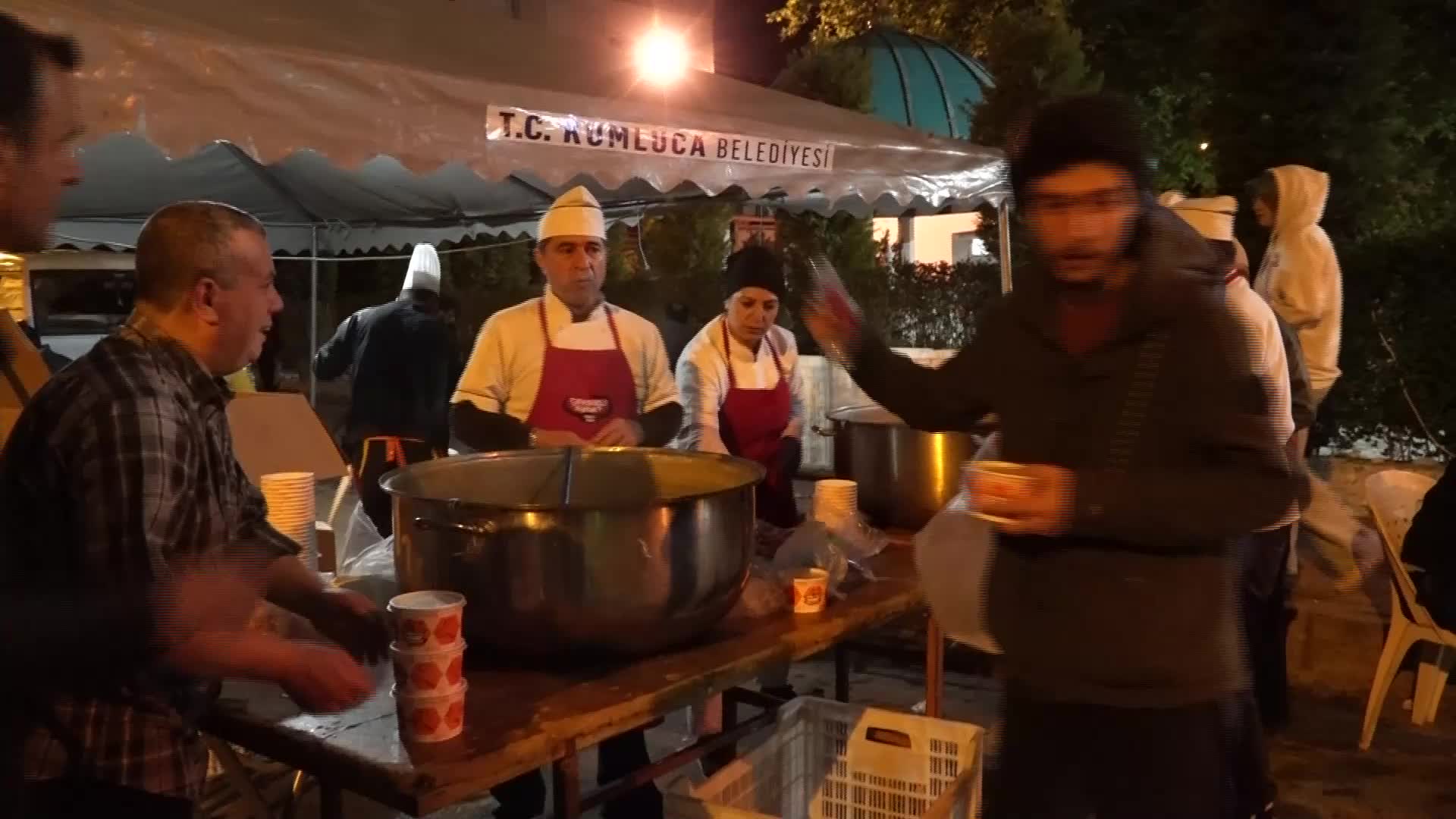KUMLUCA'DA KADİR GECESİ SAHURU DÜZENLENDİ