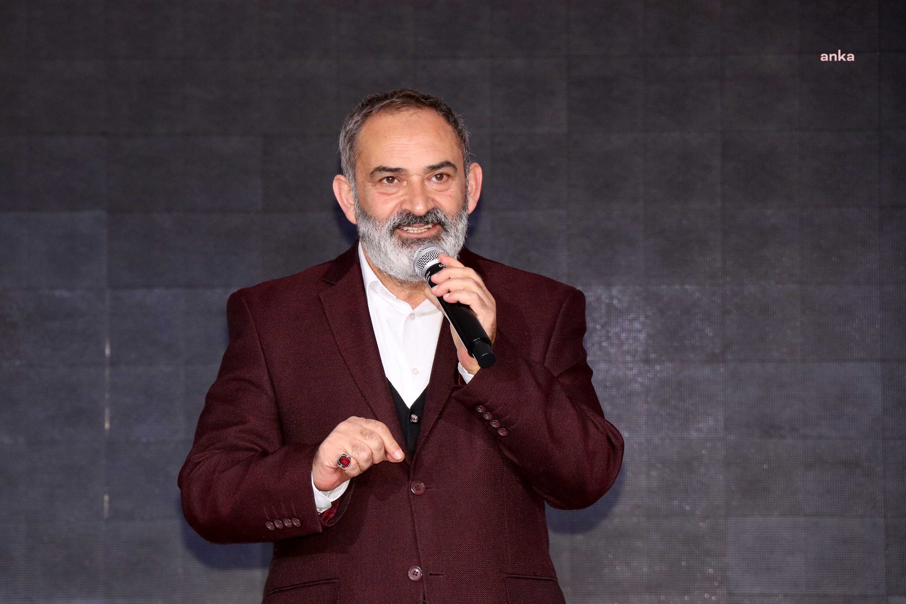 POZANTI’DA RAMAZAN ETKİNLİKLERİ KAPSAMINDA DURSUN ALİ ERZİNCANLI SAHNE ALDI