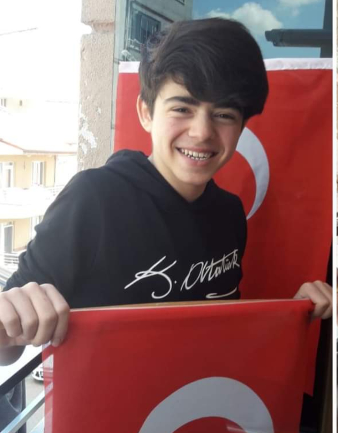 10. SINIF ÖĞRENCİSİ KALP KRİZİ GEÇİREREK HAYATINI KAYBETTİ