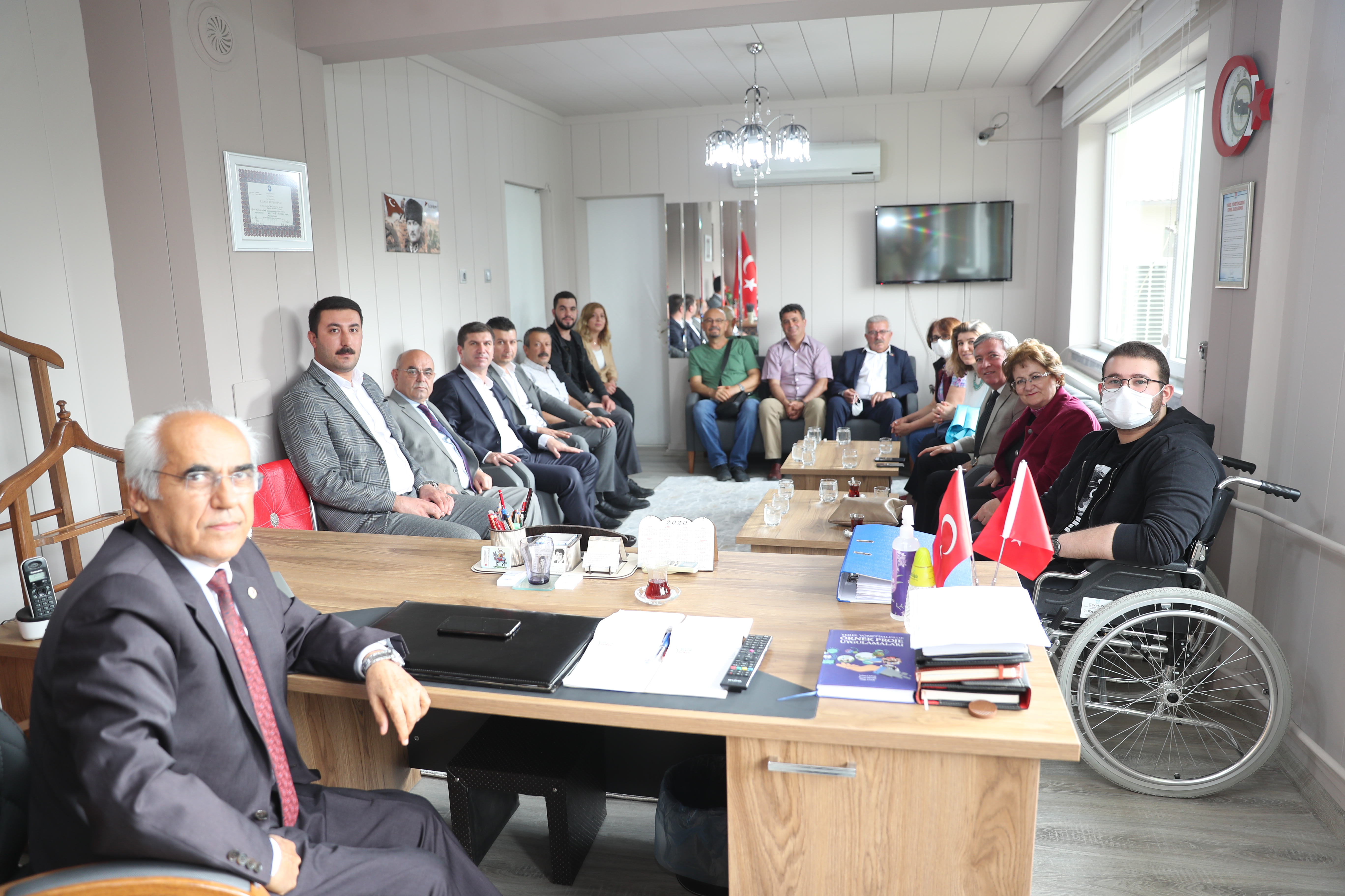 BURDUR BELEDİYE BAŞKANI ERCENGİZ'DEN, YEŞİLOVA BELEDİYE BAŞKANI ŞENEL'E ZİYARET