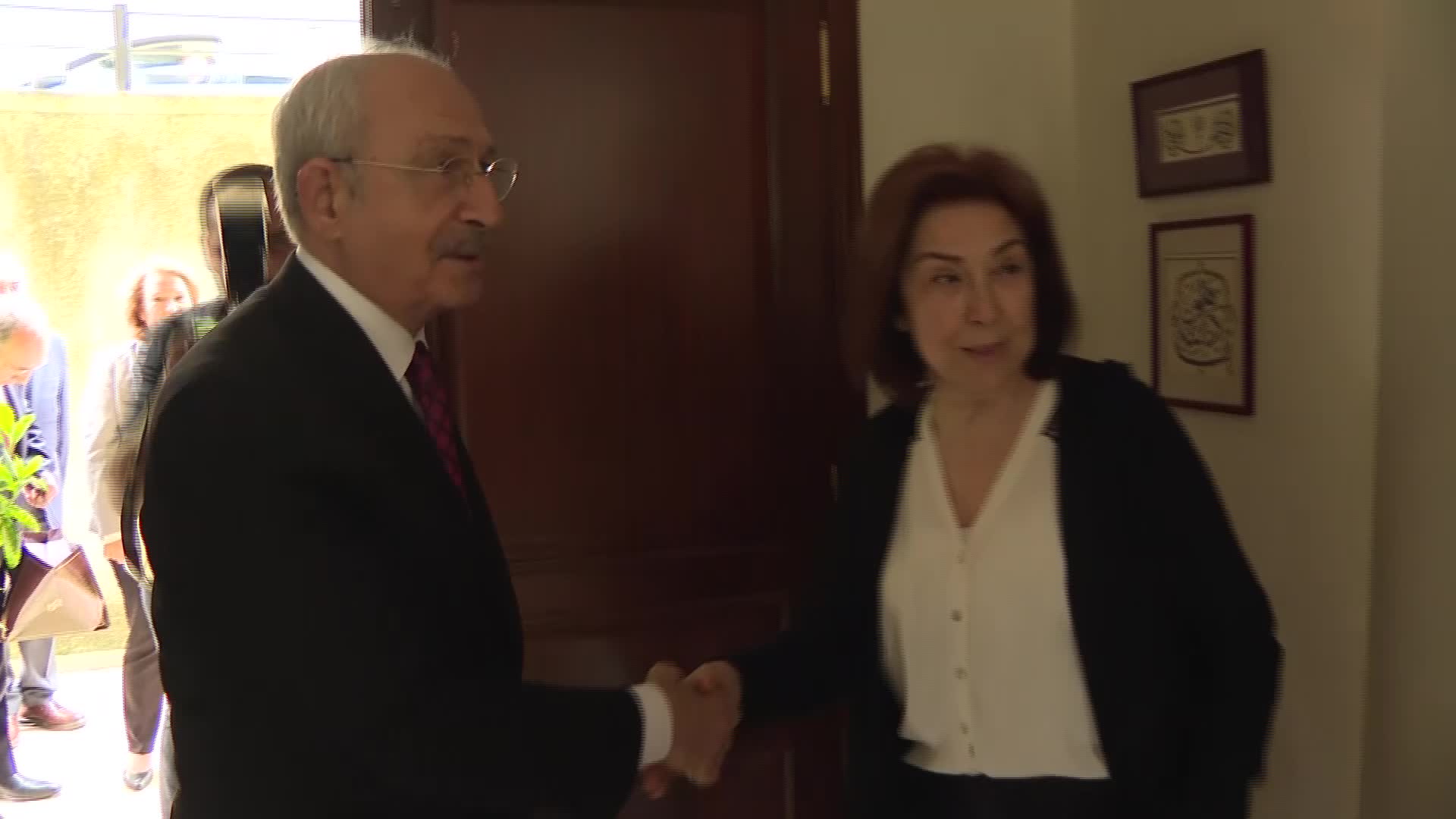 KILIÇDAROĞLU, GAZETECİ PINAR TÜRENÇ’E TAZİYE ZİYARETİNDE BULUNDU