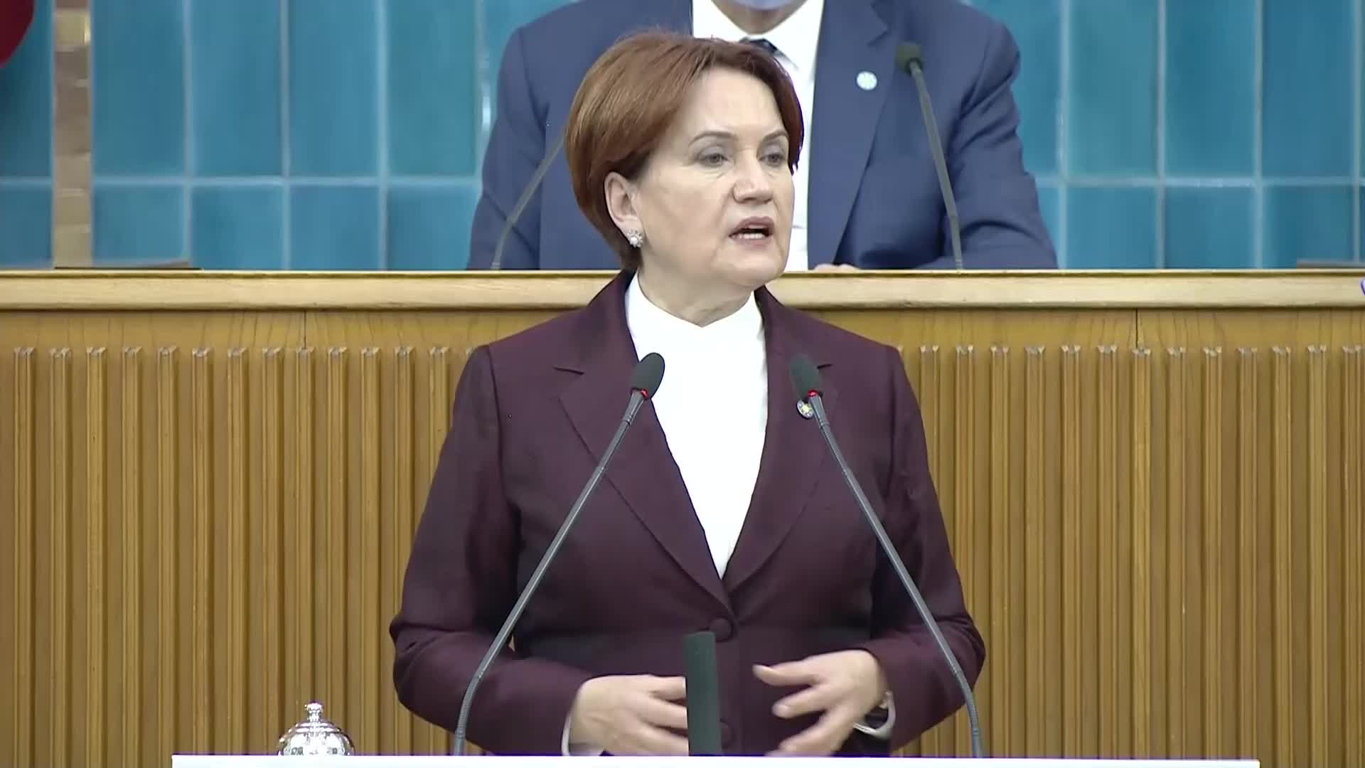 AKŞENER: NE DİYEM, MESELA MAHMUT MU DİYEM DAMAT?