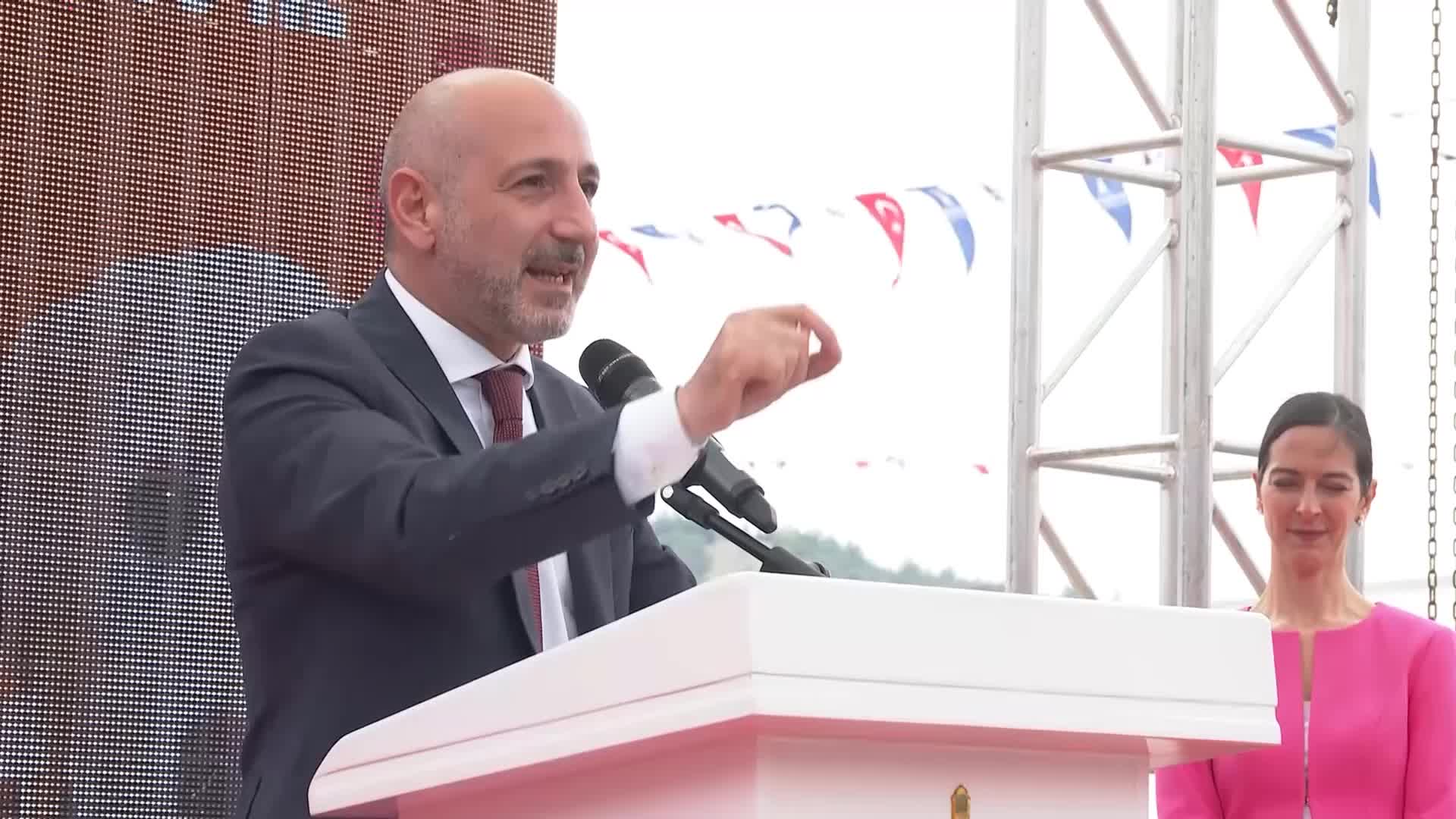 ALİ ÖZTUNÇ'TAN ERDOĞAN'A TEPKİ: "DEVLETİN UÇAĞINA BİNİP, DEVLETİN PARASI İLE KONAKLAYIP UMRE OLMAZ, KABUL OLMAZ"