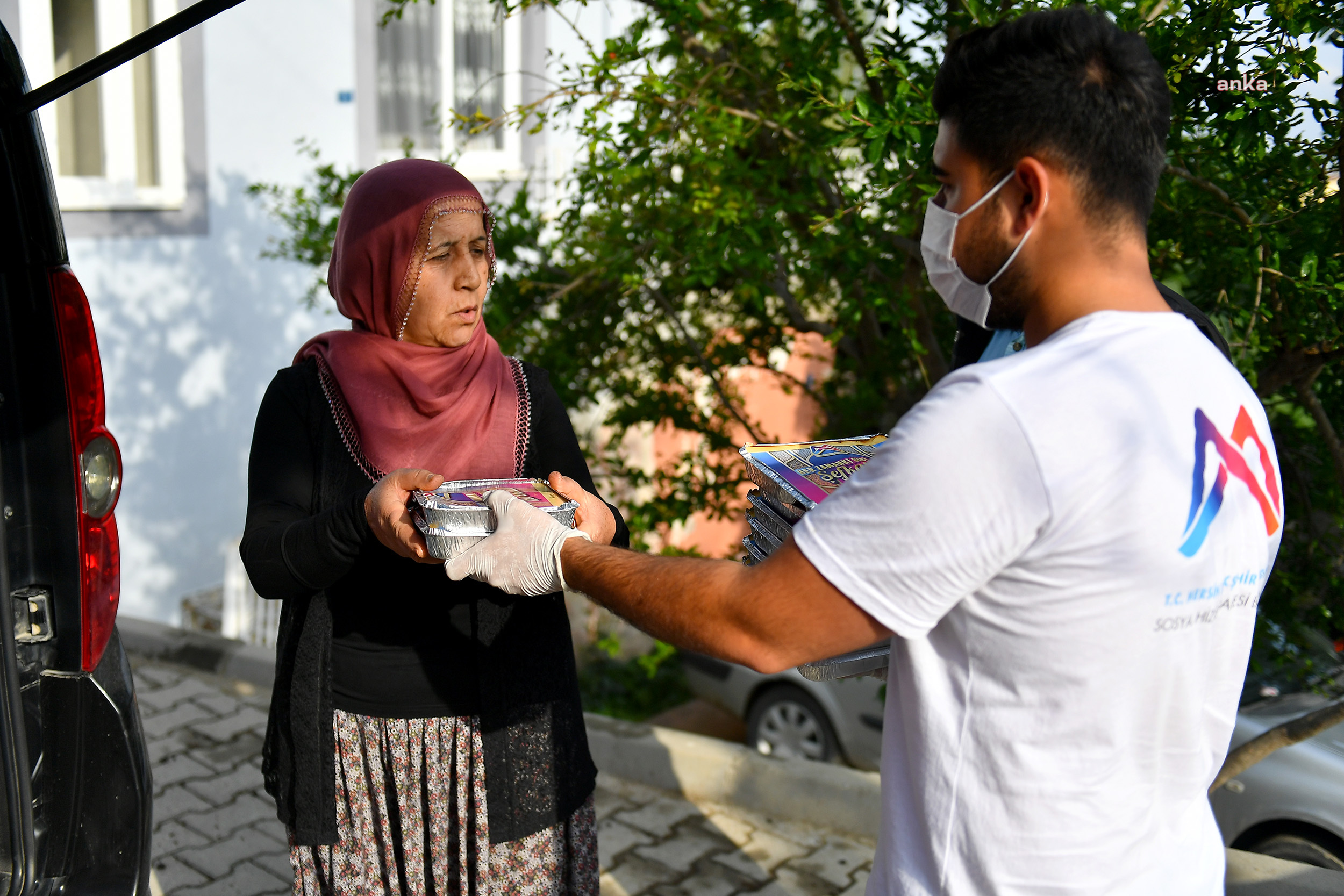 MERSİN BÜYÜKŞEHİR’İN İFTAR YEMEKLERİ 30 GÜNDE 300 BİN KİŞİYE ULAŞTI