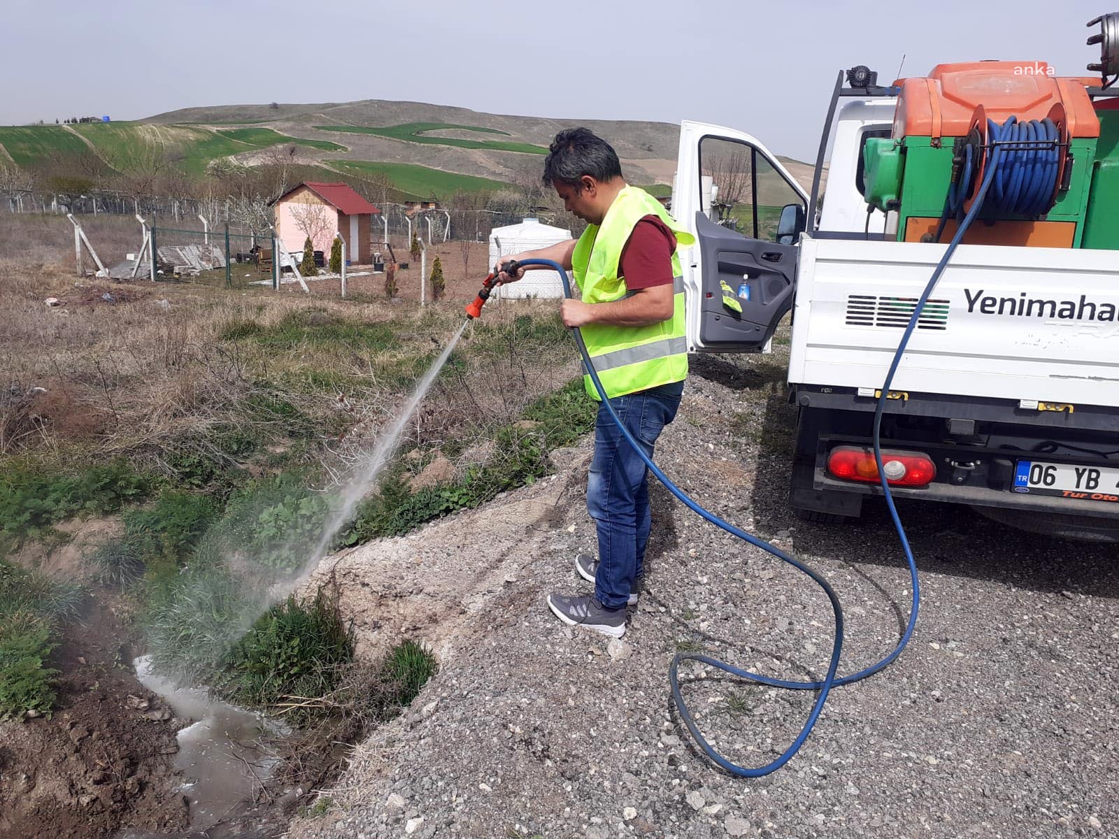 YENİMAHALLE’DE LARVA MÜCADELESİ