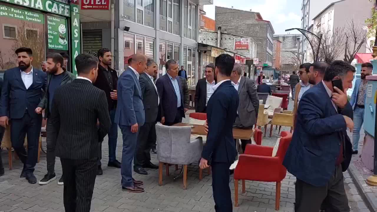 CHP PATNOS’TA ÜYE KATILIM TÖRENİ DÜZENLEDİ: “TÜRKİYE’DE ÖZGÜRLÜĞÜN, BARIŞIN YANA OLAN SİZ GENÇLERLE İKTİDAR OLACAĞIMIZI İNANIYORUM”
