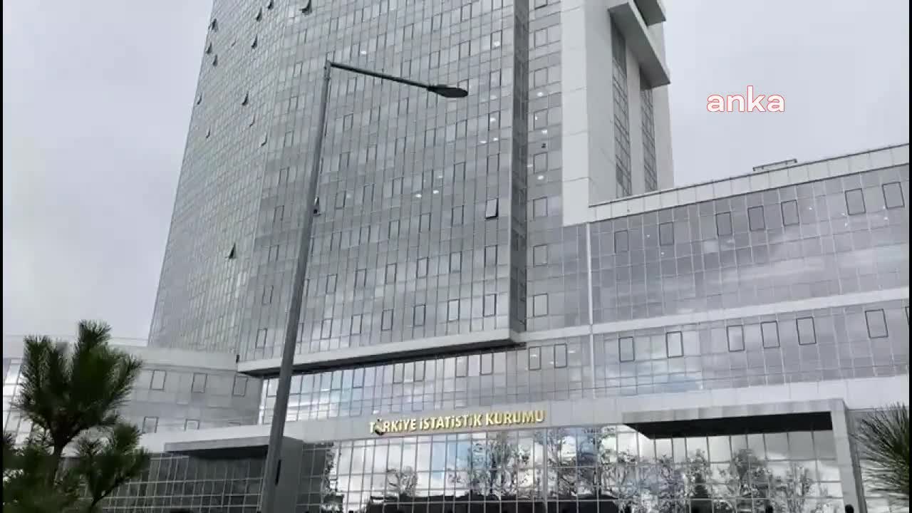 CHP’Lİ ÖZTRAK’TAN ENFLASYON ELEŞTİRİSİ: “ÜRETİCİ ENFLASYONU YÜZDE 121,82 İLE 1995 MARTINDAN BU YANA EN YÜKSEK SEVİYEDE”