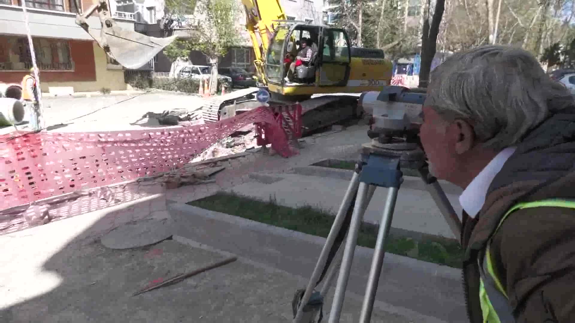ANKARA BÜYÜKŞEHİR’DEN HÜRRİYET CADDESİ’NDE SU TAŞKINLARINA SON VERECEK ÇALIŞMA