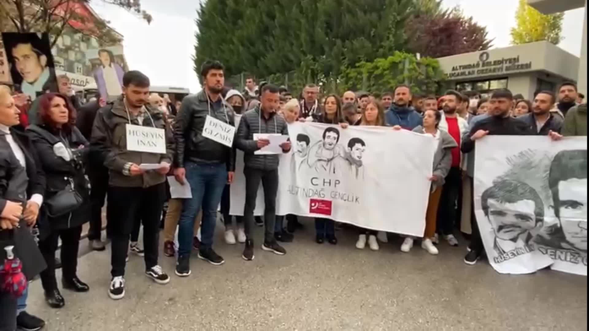 CHP, ‘ÜÇ FİDANI’ ULUCANLAR CEZAEVİ ÖNÜNDE ANDI